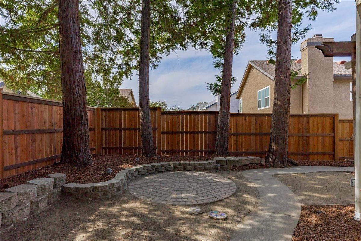 5629 Glen Oaks Drive