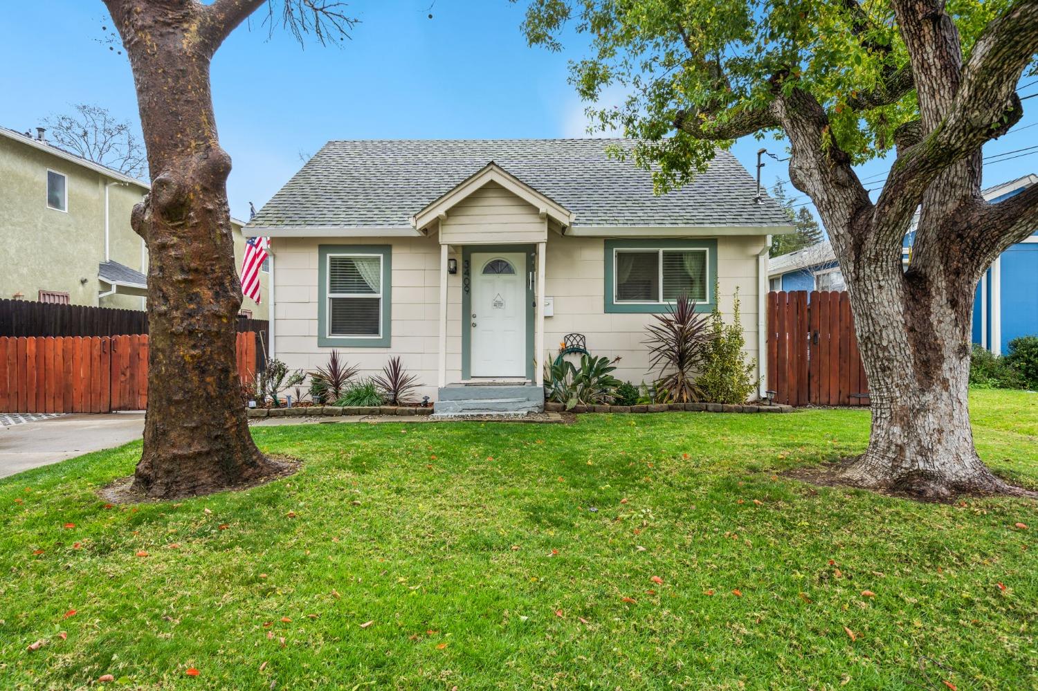 3409 53rd Street