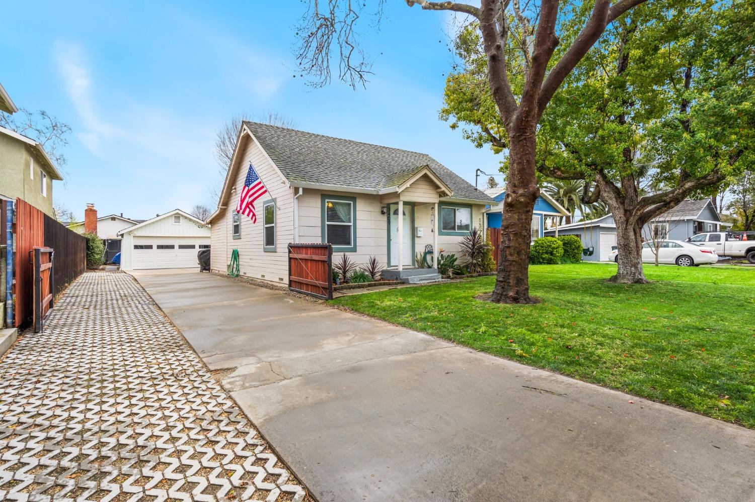 3409 53rd Street