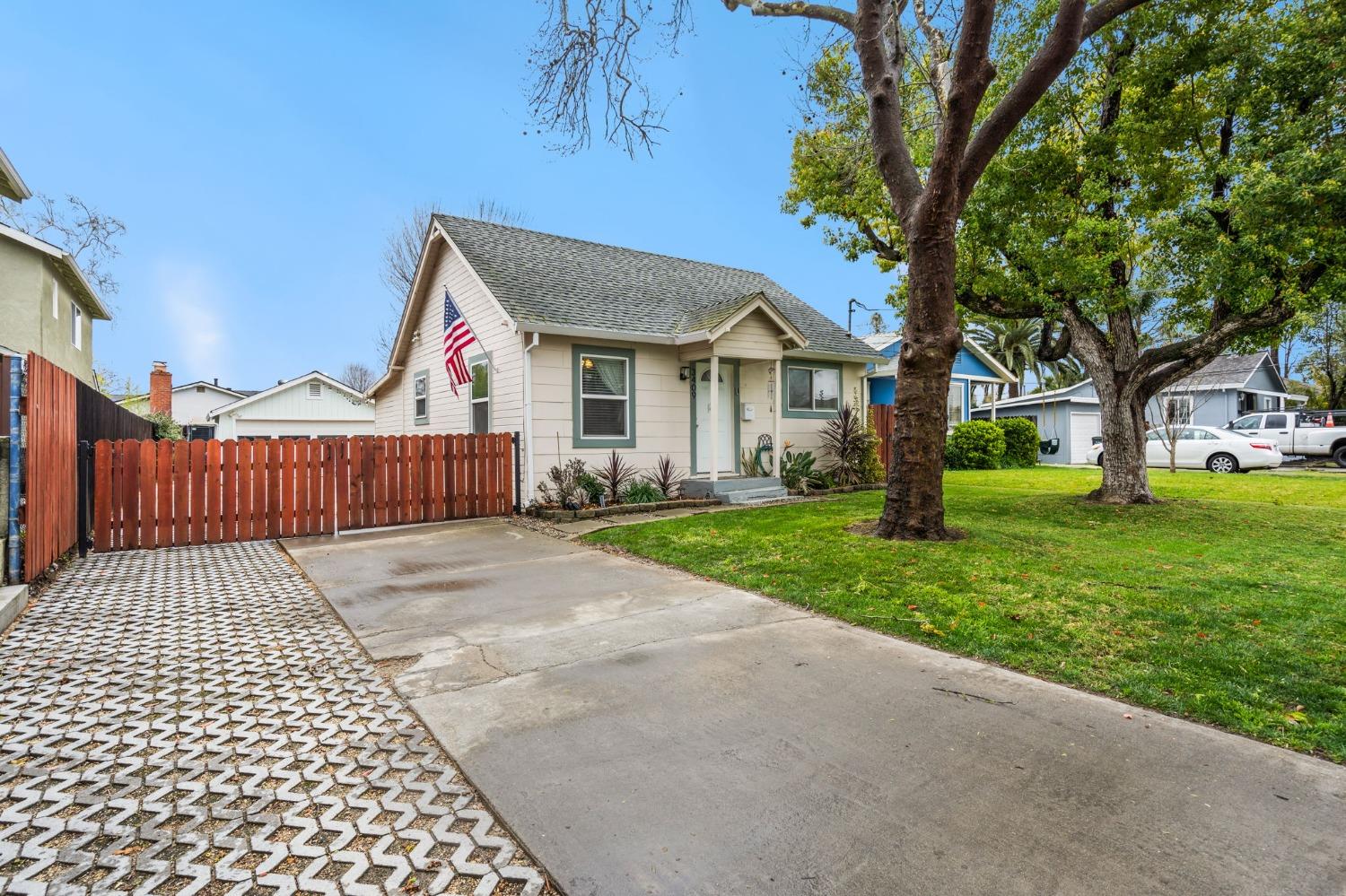 3409 53rd Street