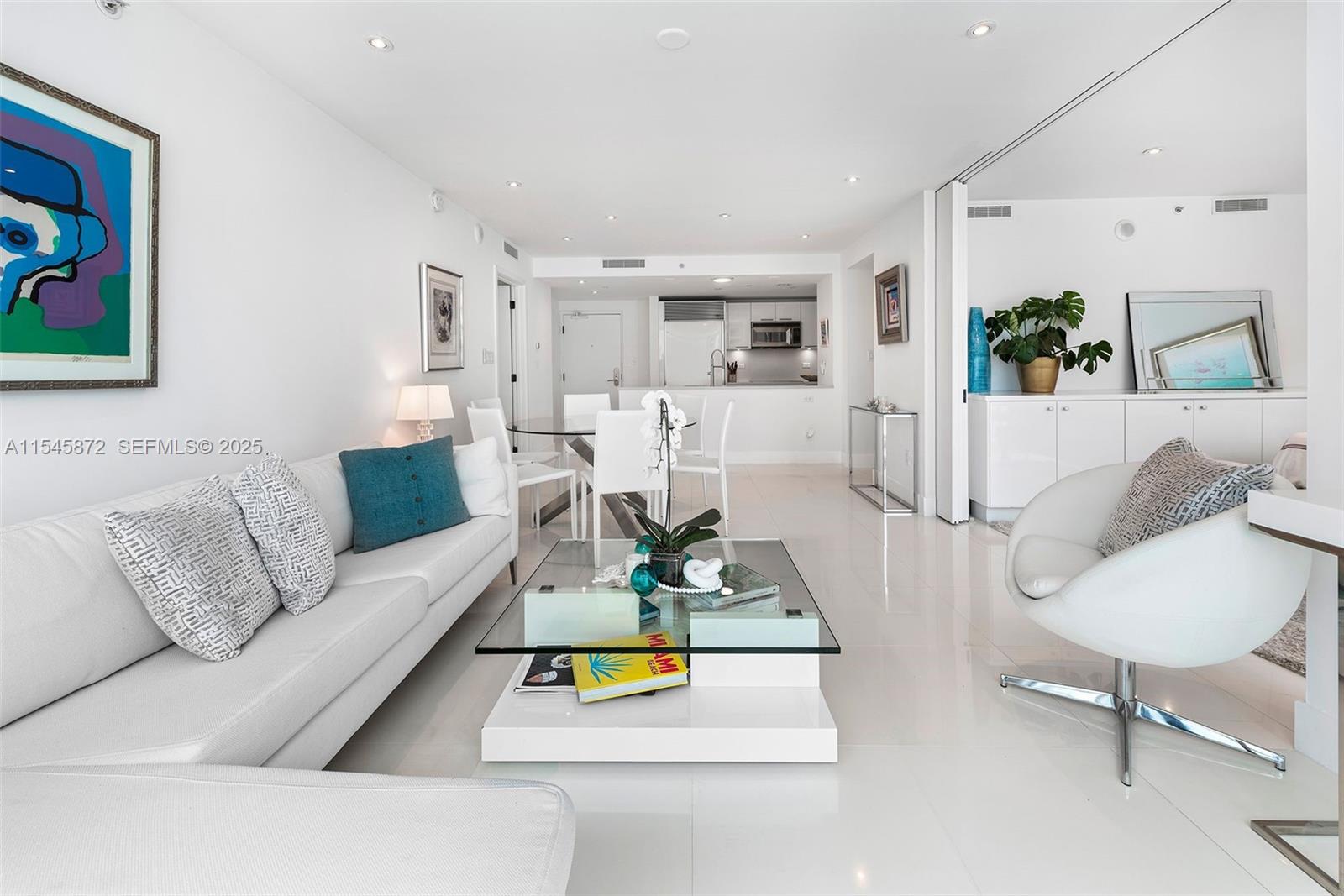 6801 Collins Ave Unit: 1210 /1206