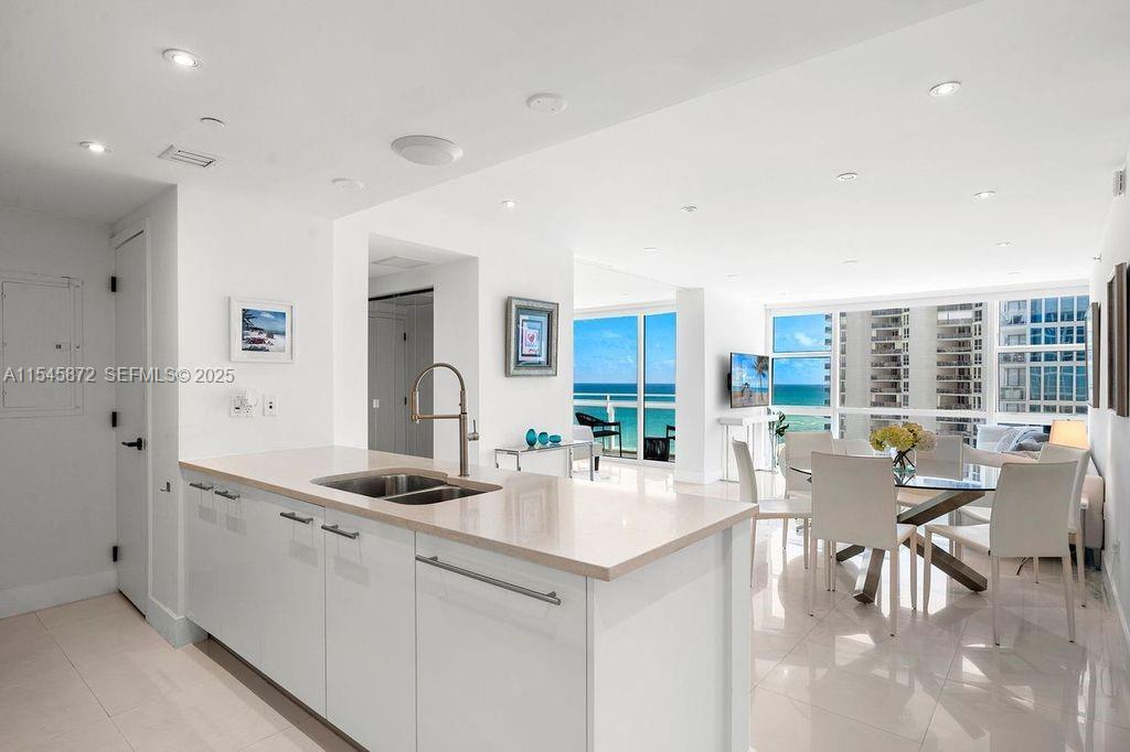 6801 Collins Ave Unit: 1210 /1206