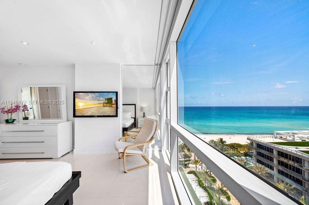 6801 Collins Ave Unit: 1210 /1206
