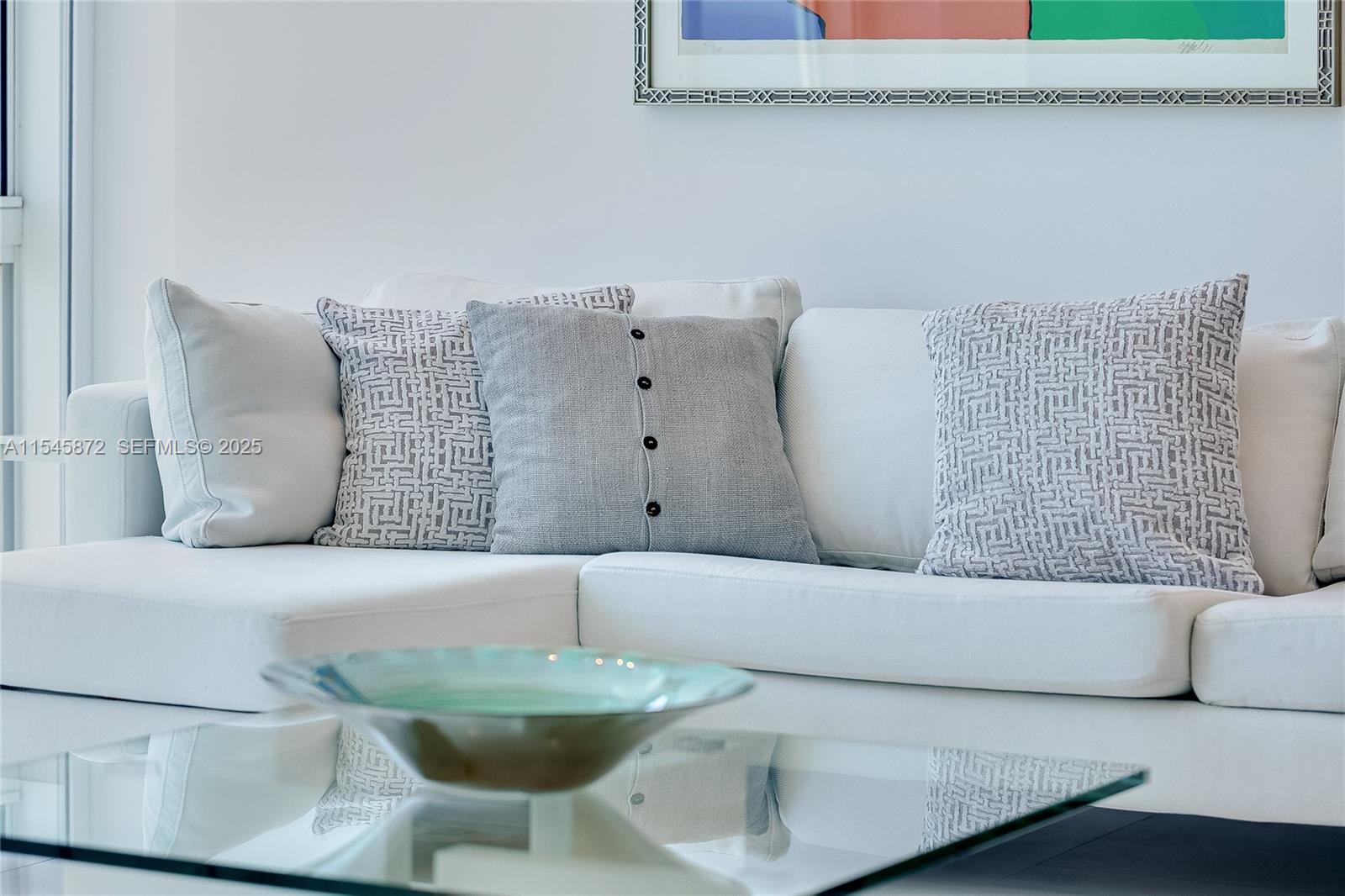 6801 Collins Ave Unit: 1210 /1206