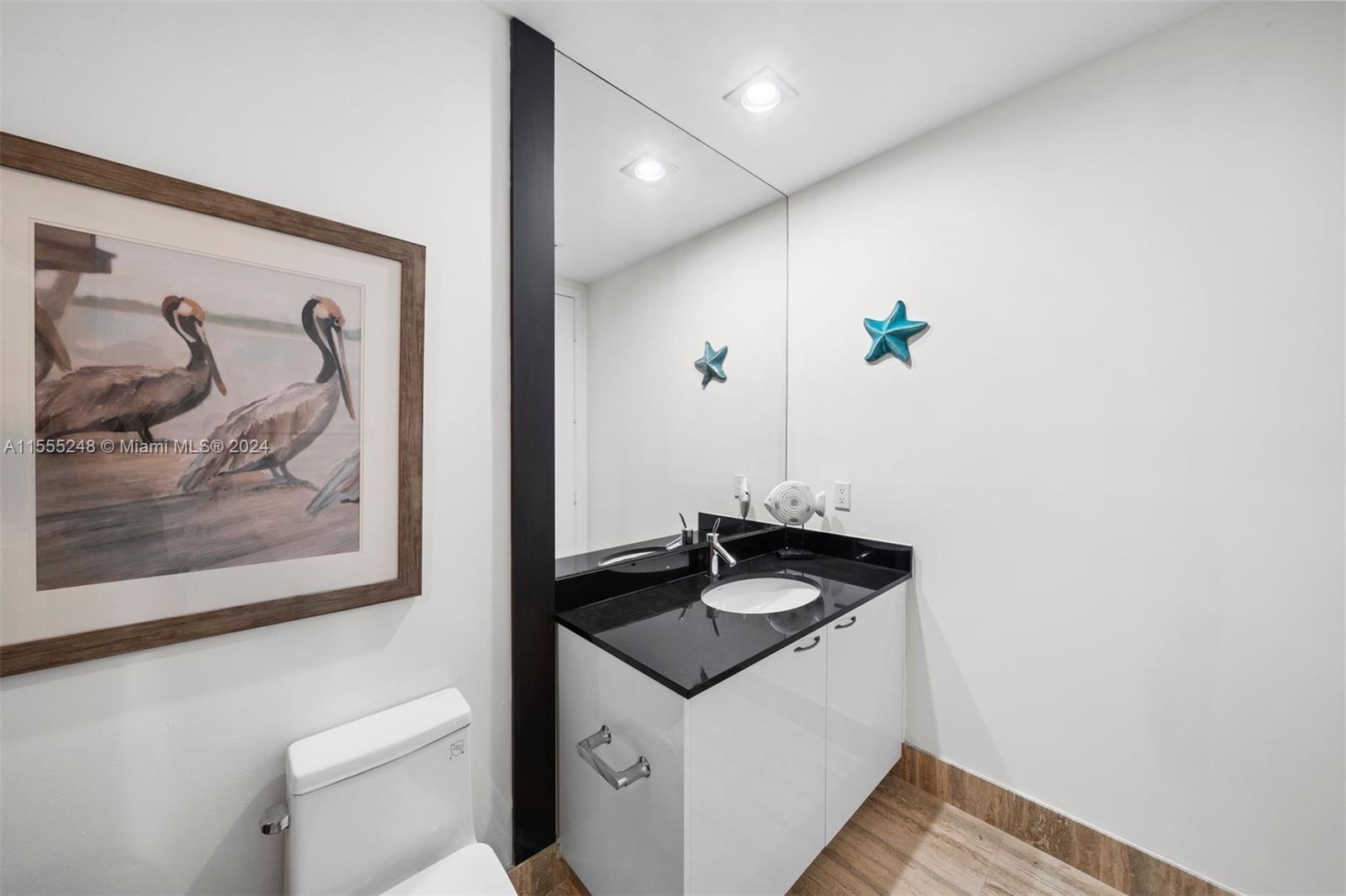 15811 Collins Ave # 1507