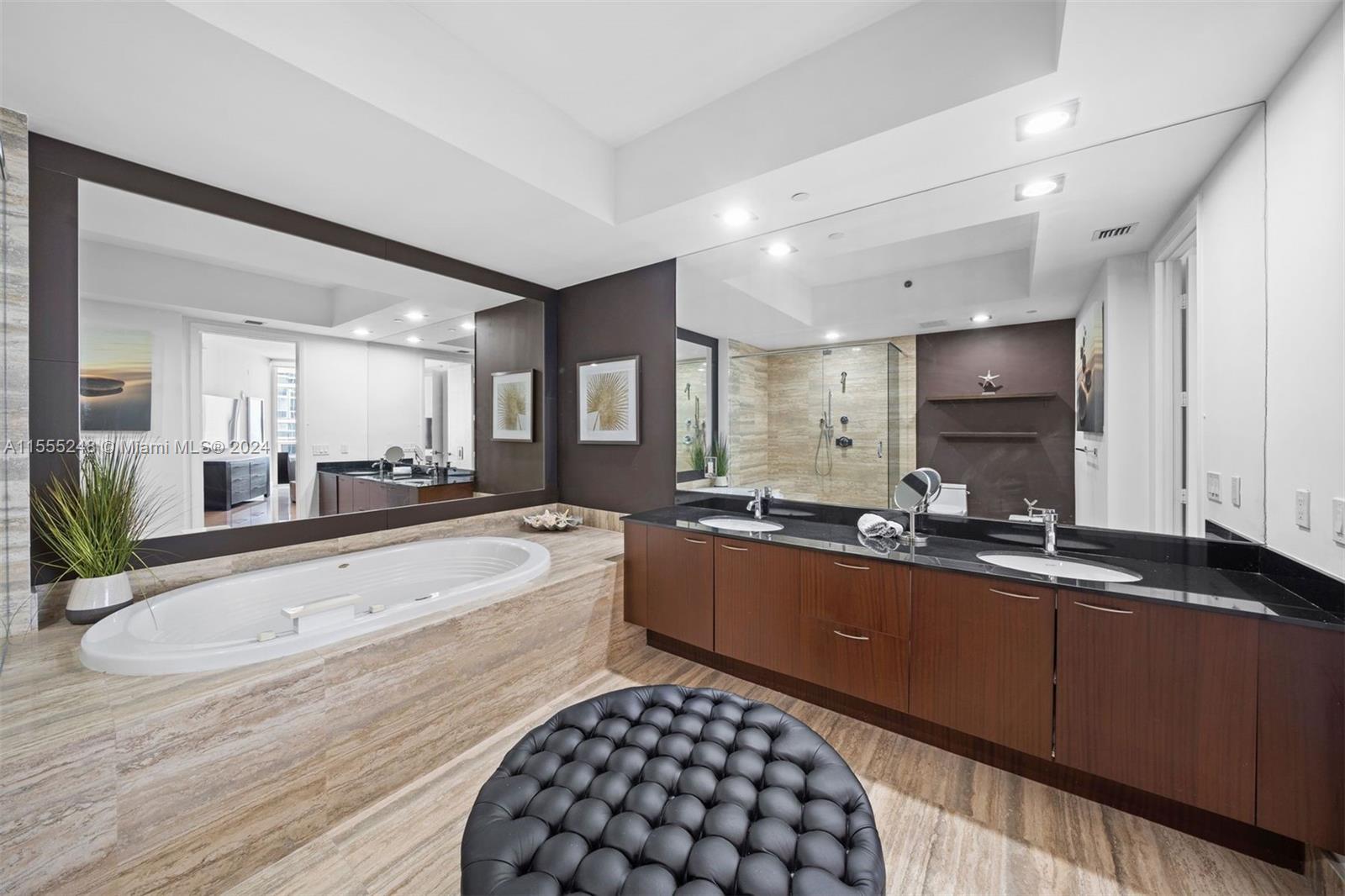 15811 Collins Ave # 1507
