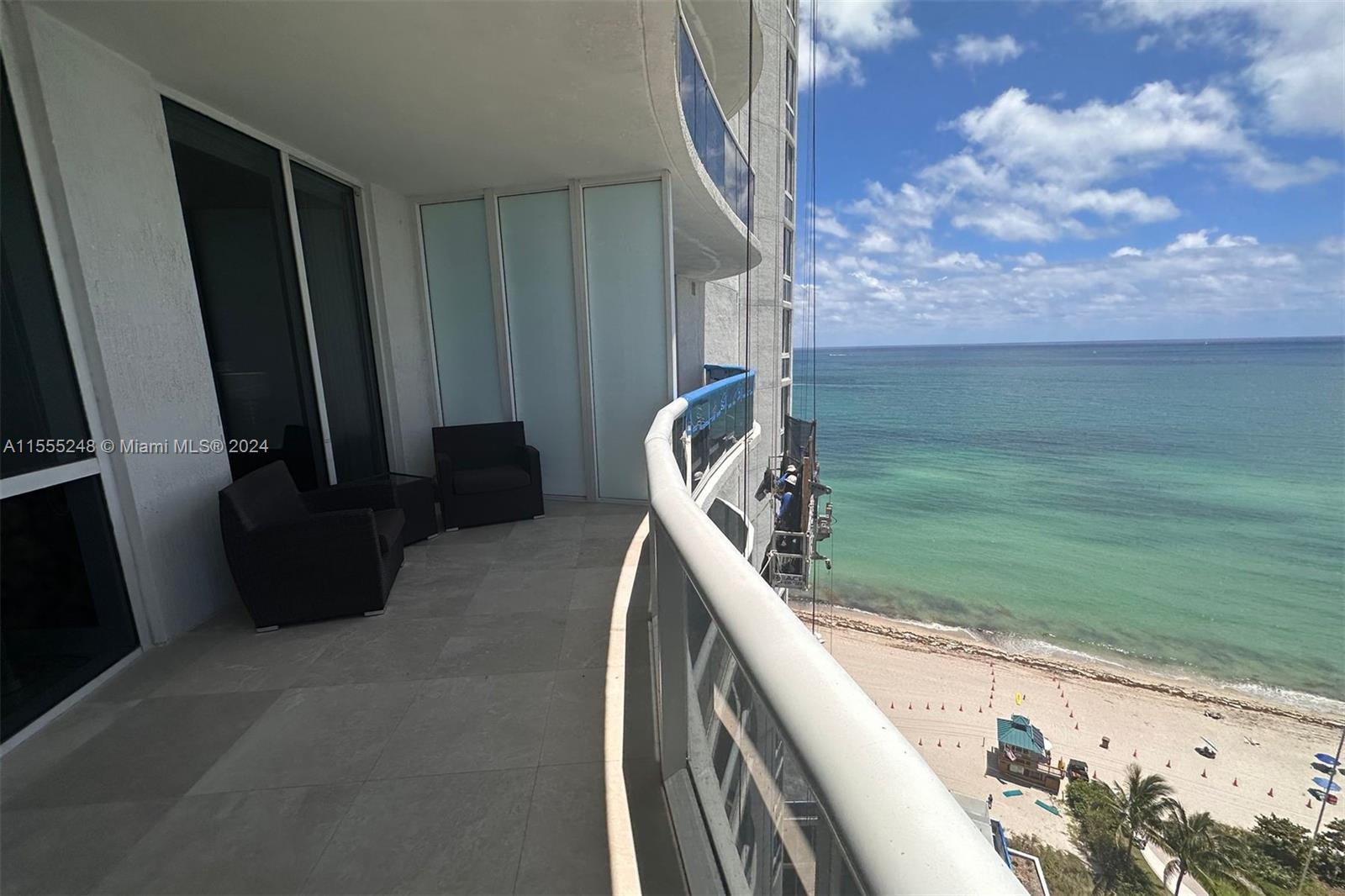 15811 Collins Ave # 1507