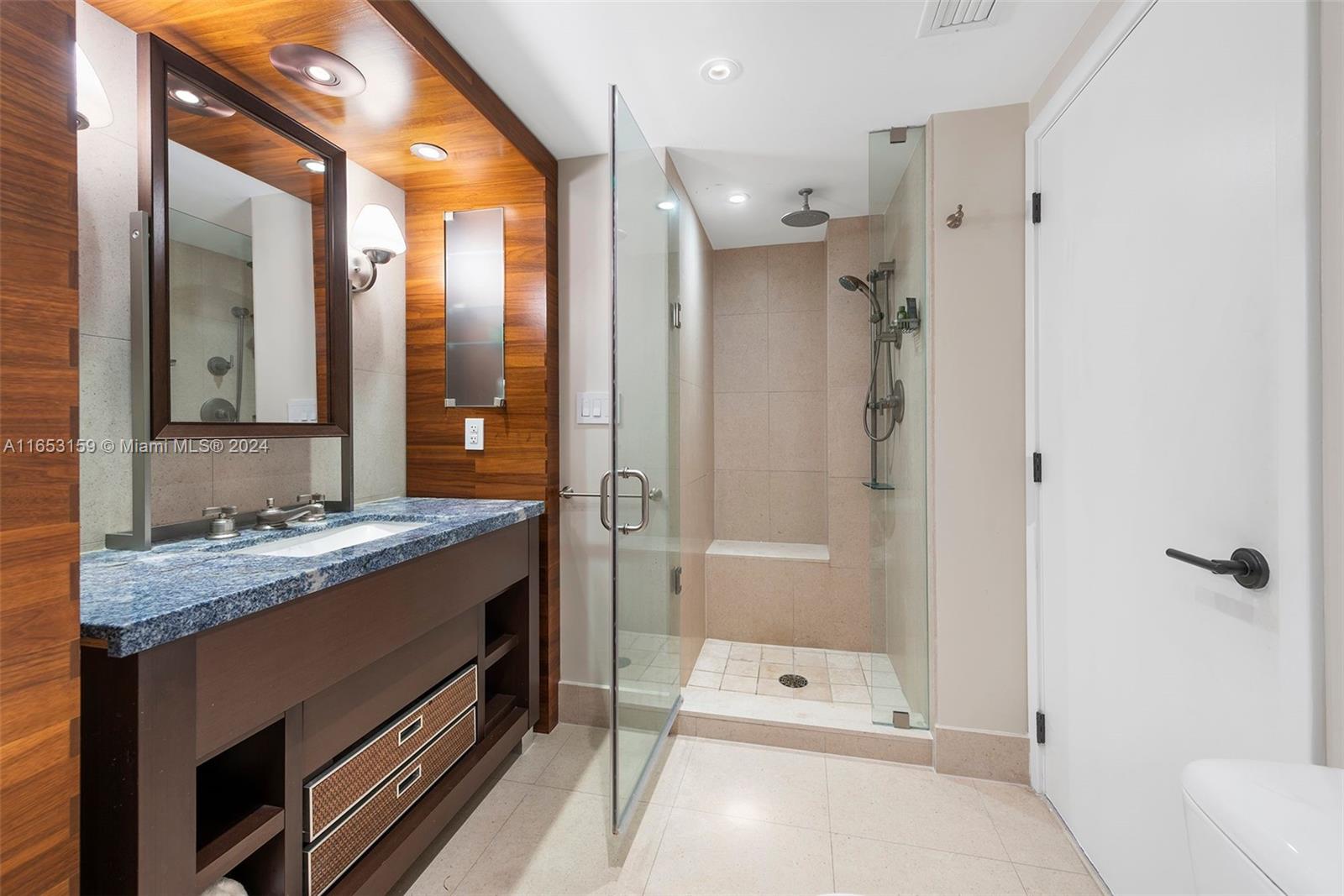 6801 Collins Ave # 1215