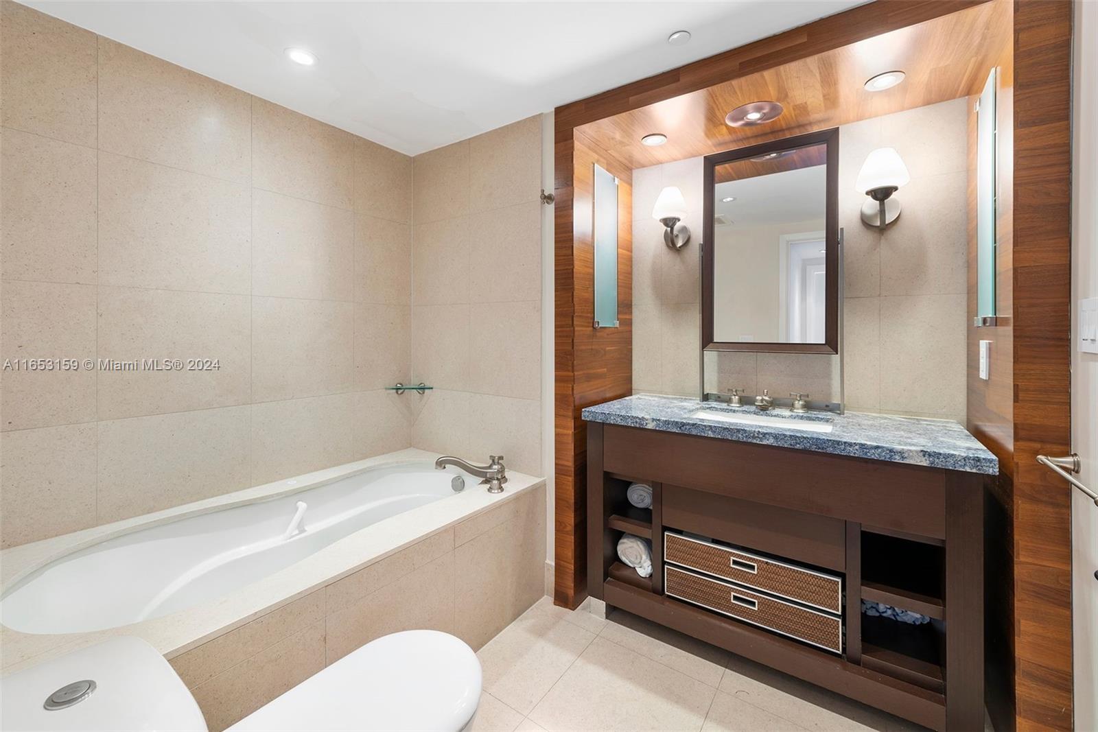 6801 Collins Ave # 1215