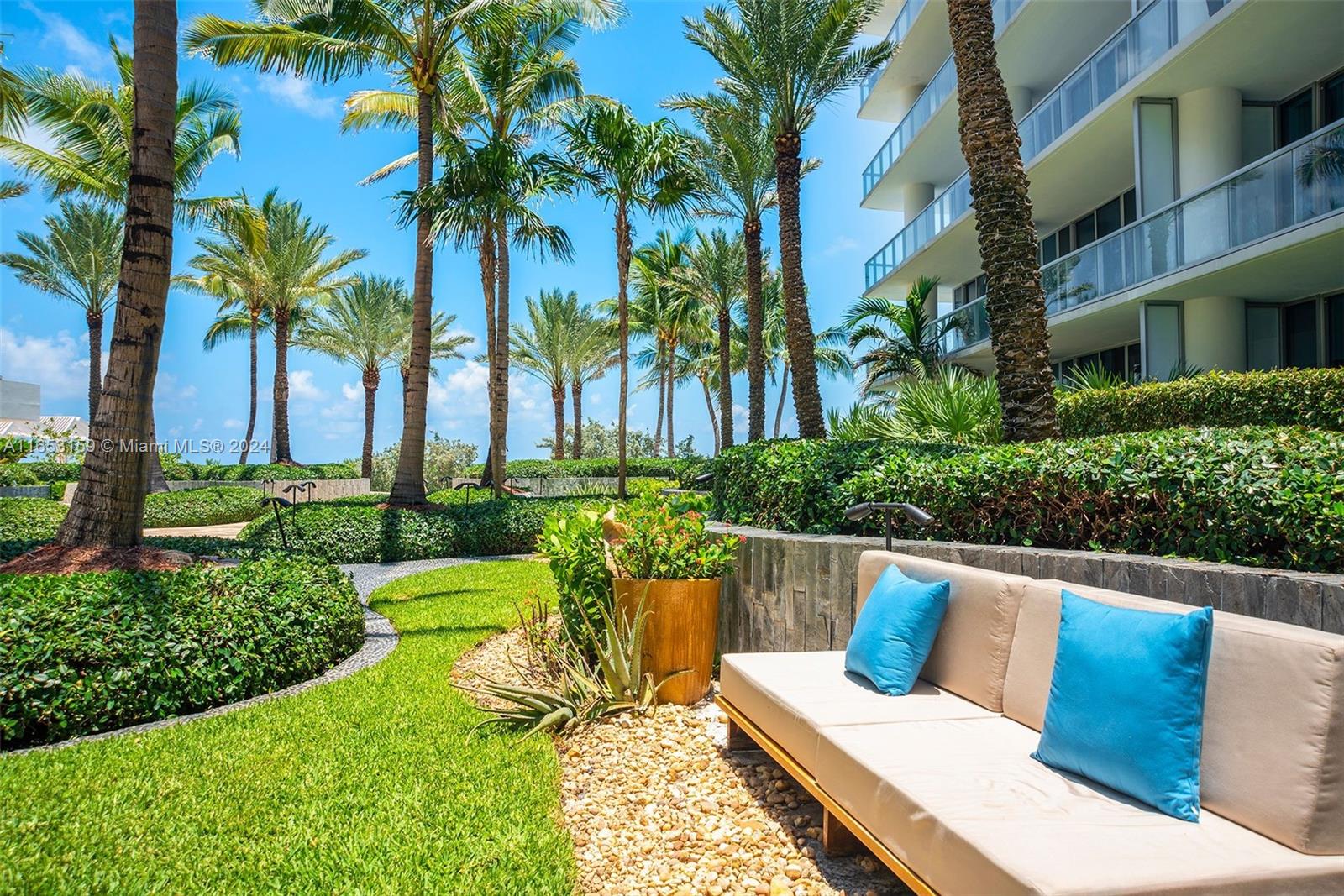 6801 Collins Ave # 1215