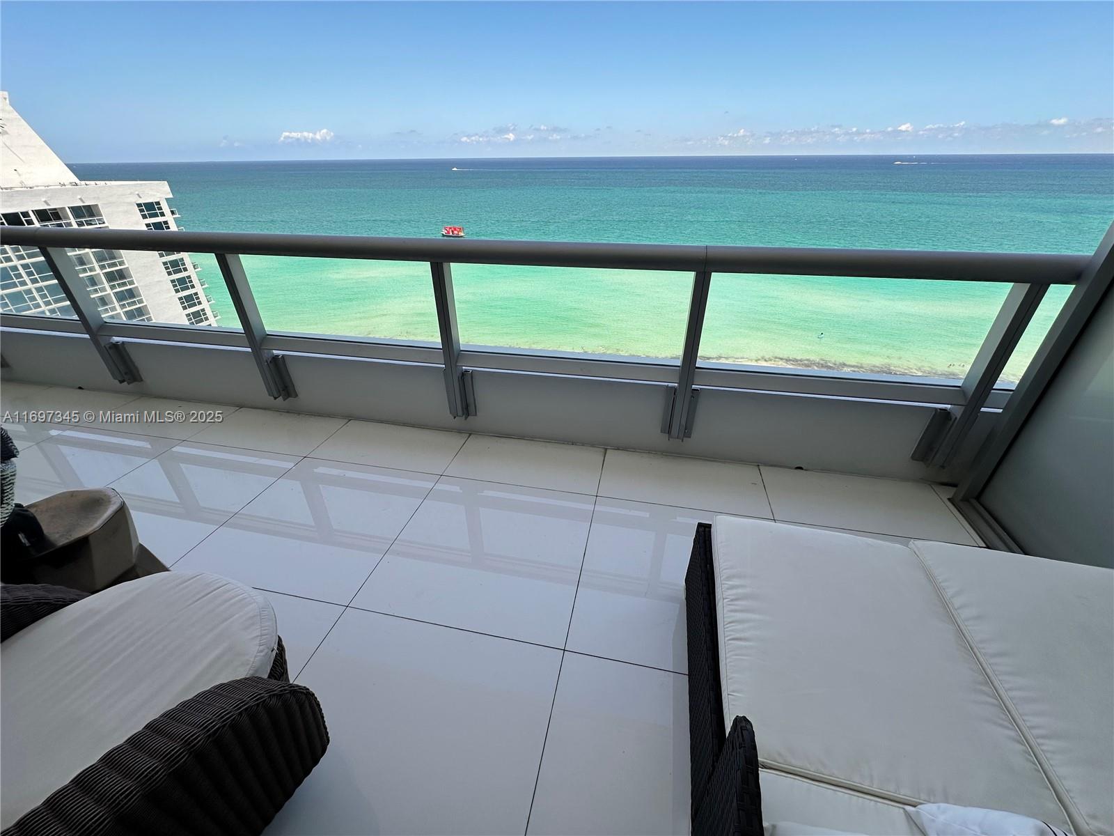 6799 Collins Ave # 1704