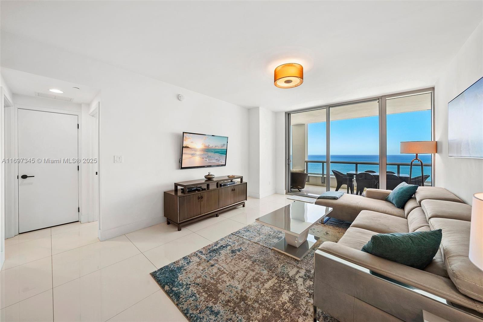 6799 Collins Ave # 1704