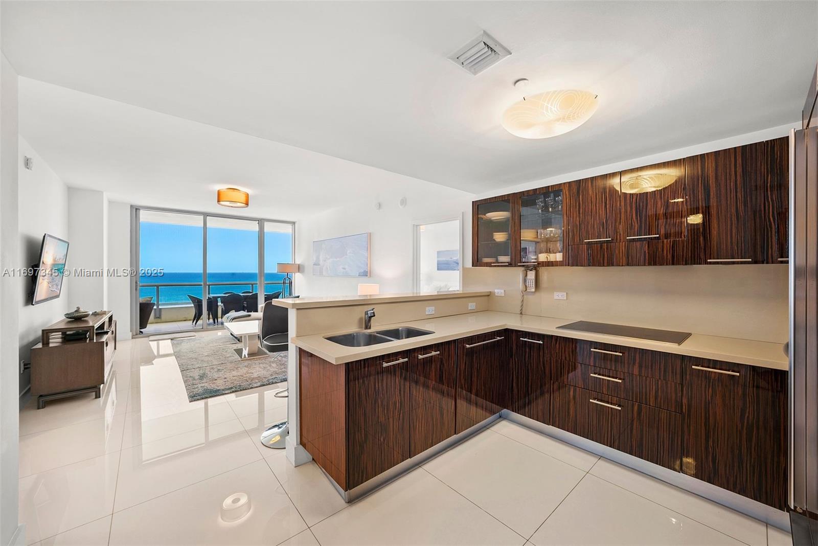 6799 Collins Ave # 1704