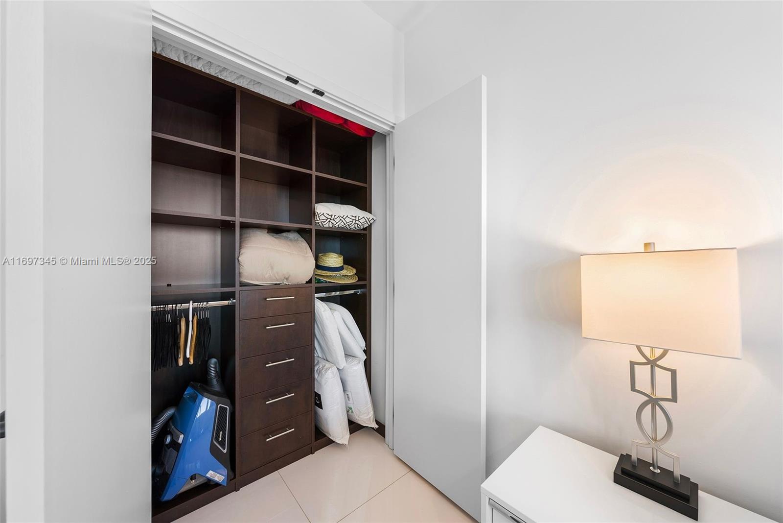 6799 Collins Ave # 1704