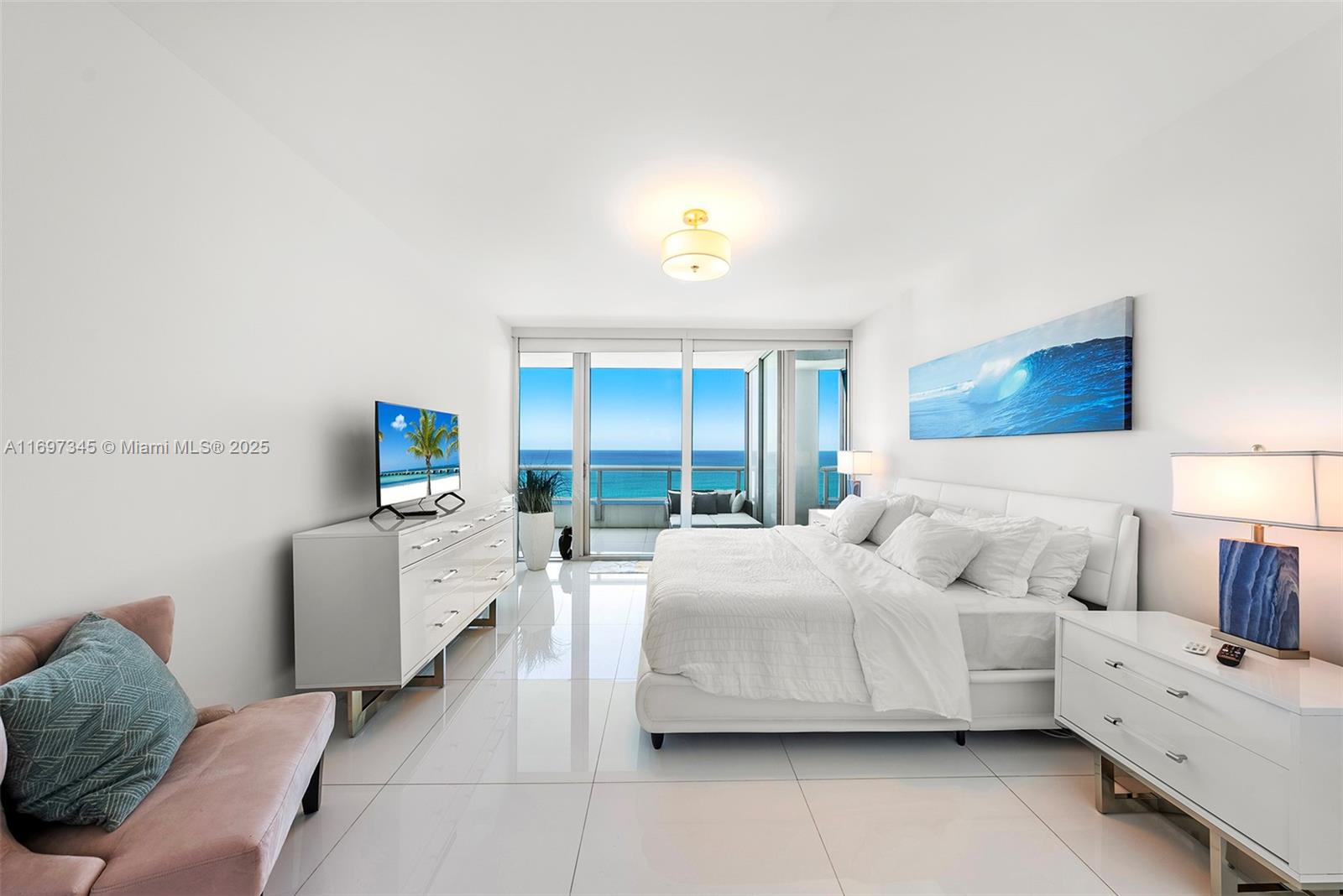6799 Collins Ave # 1704