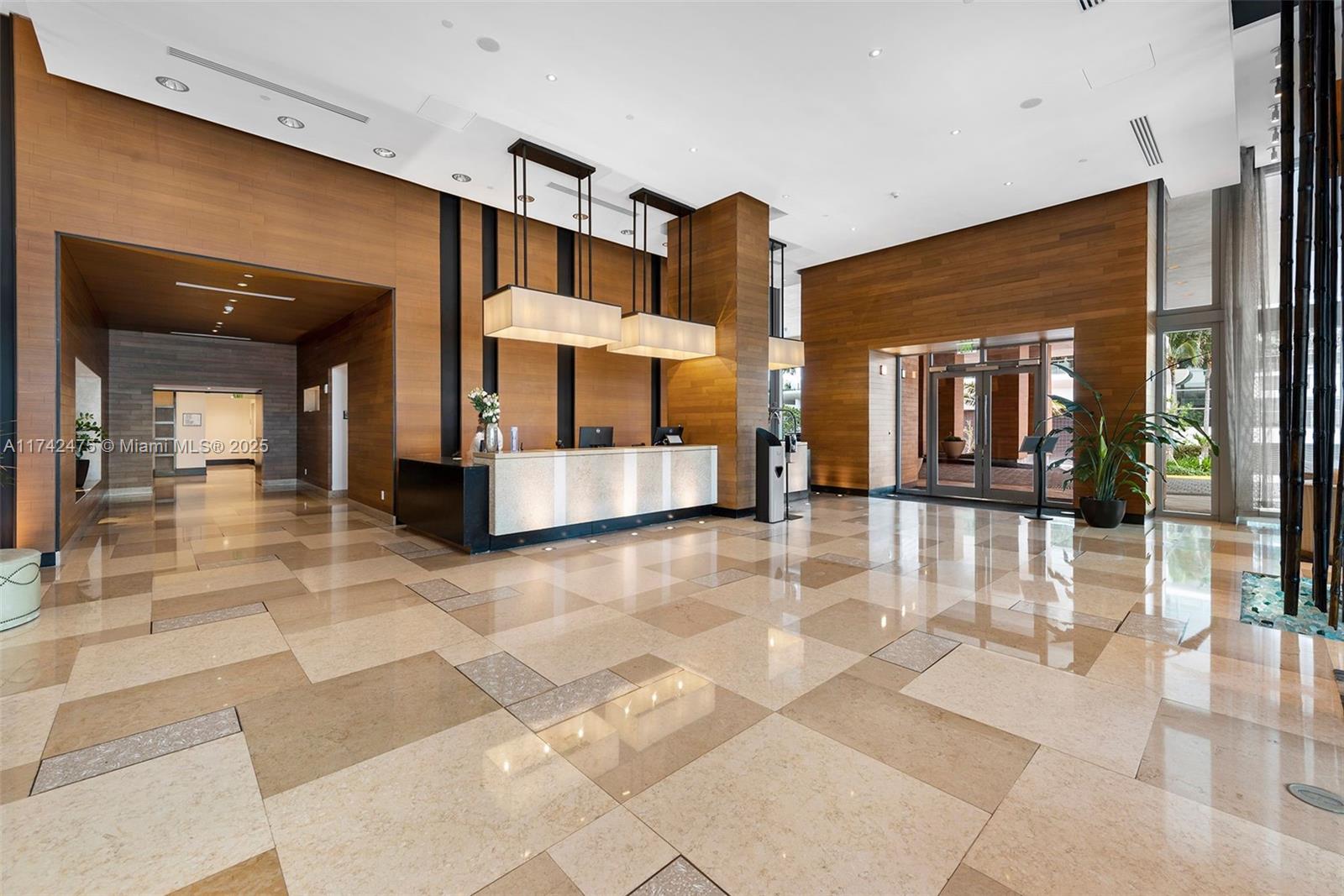 6899 Collins Ave # 1107