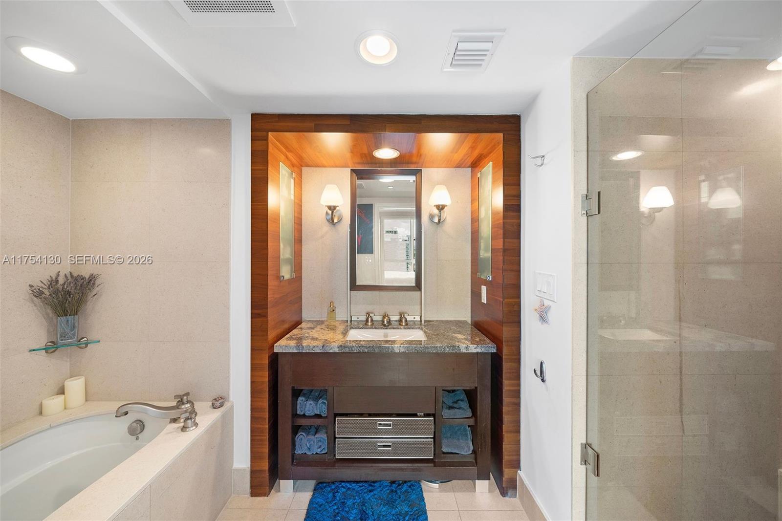 6801 Collins Ave # 1403