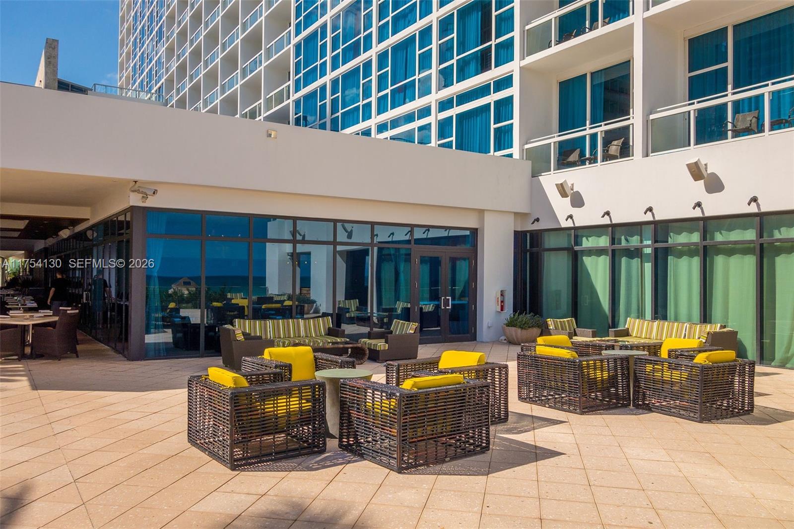 6801 Collins Ave # 1403