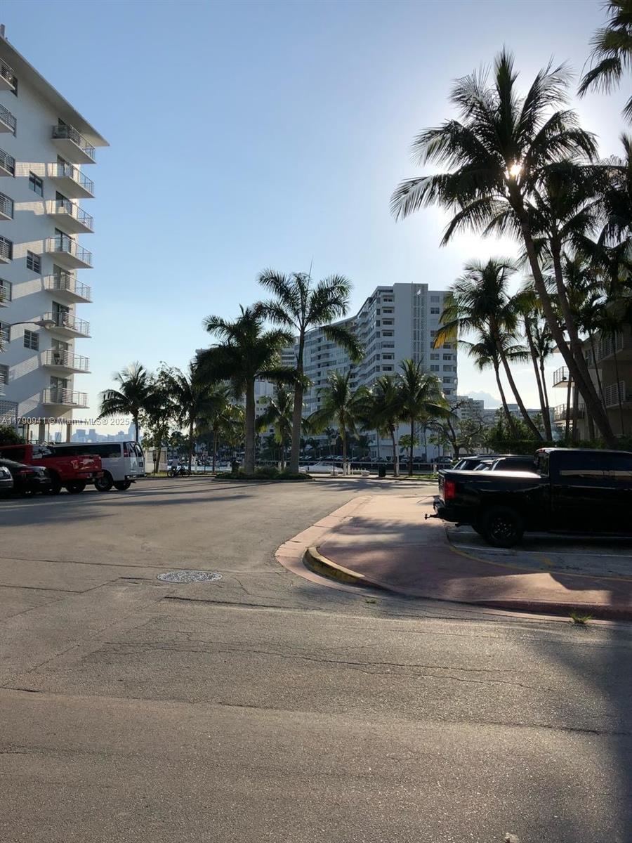 1441 Lincoln Rd # 409