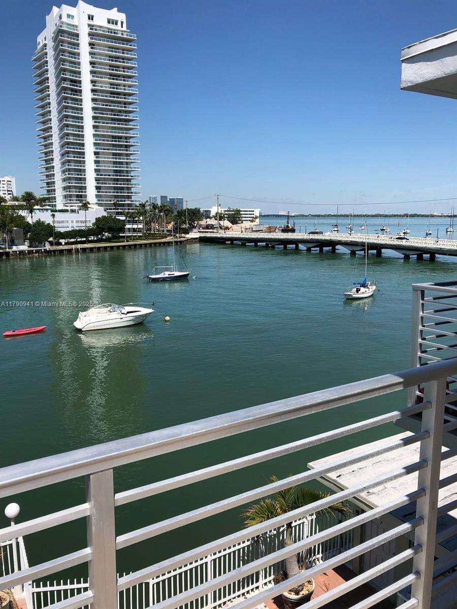 1441 Lincoln Rd # 409