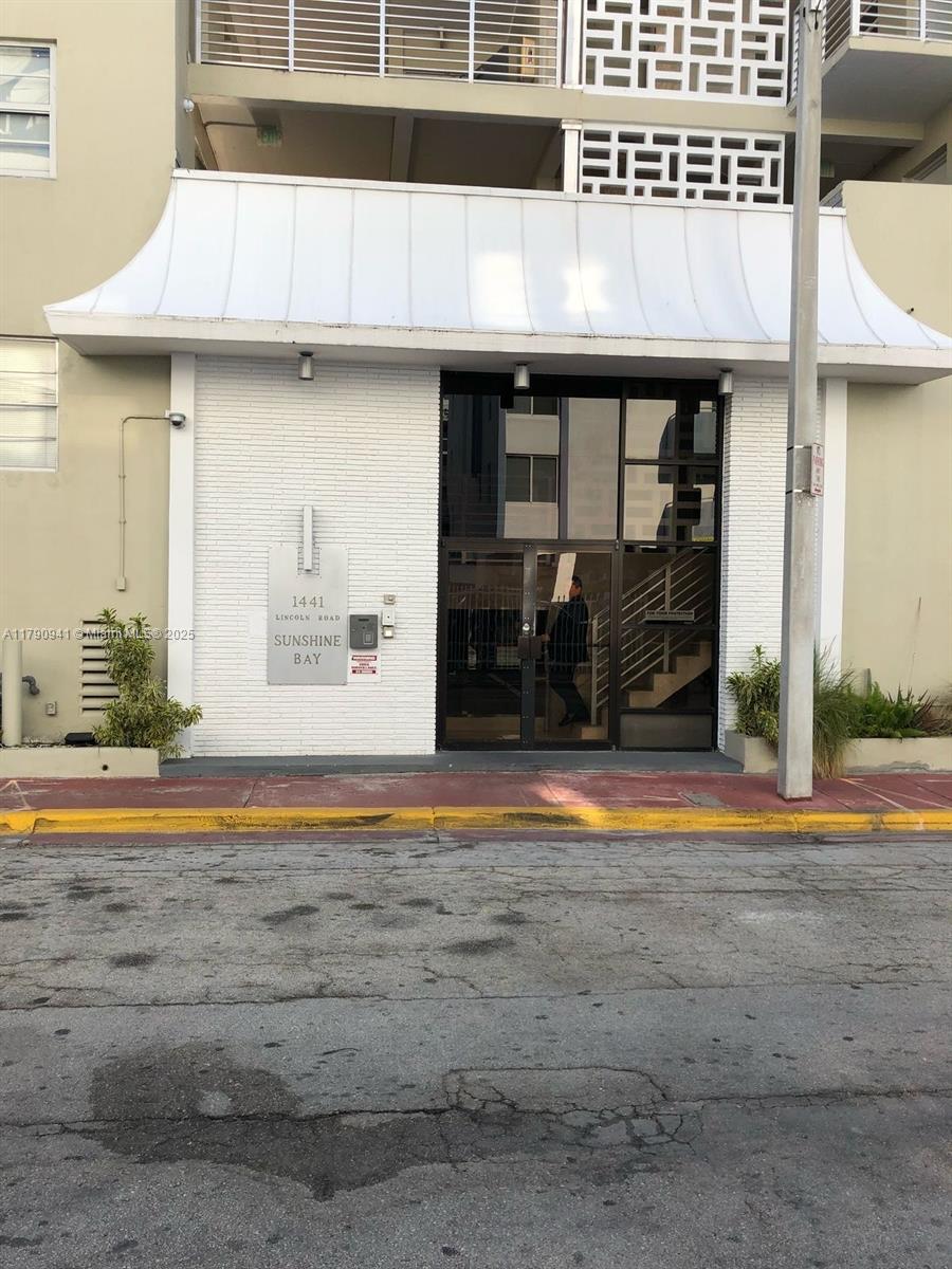 1441 Lincoln Rd # 409