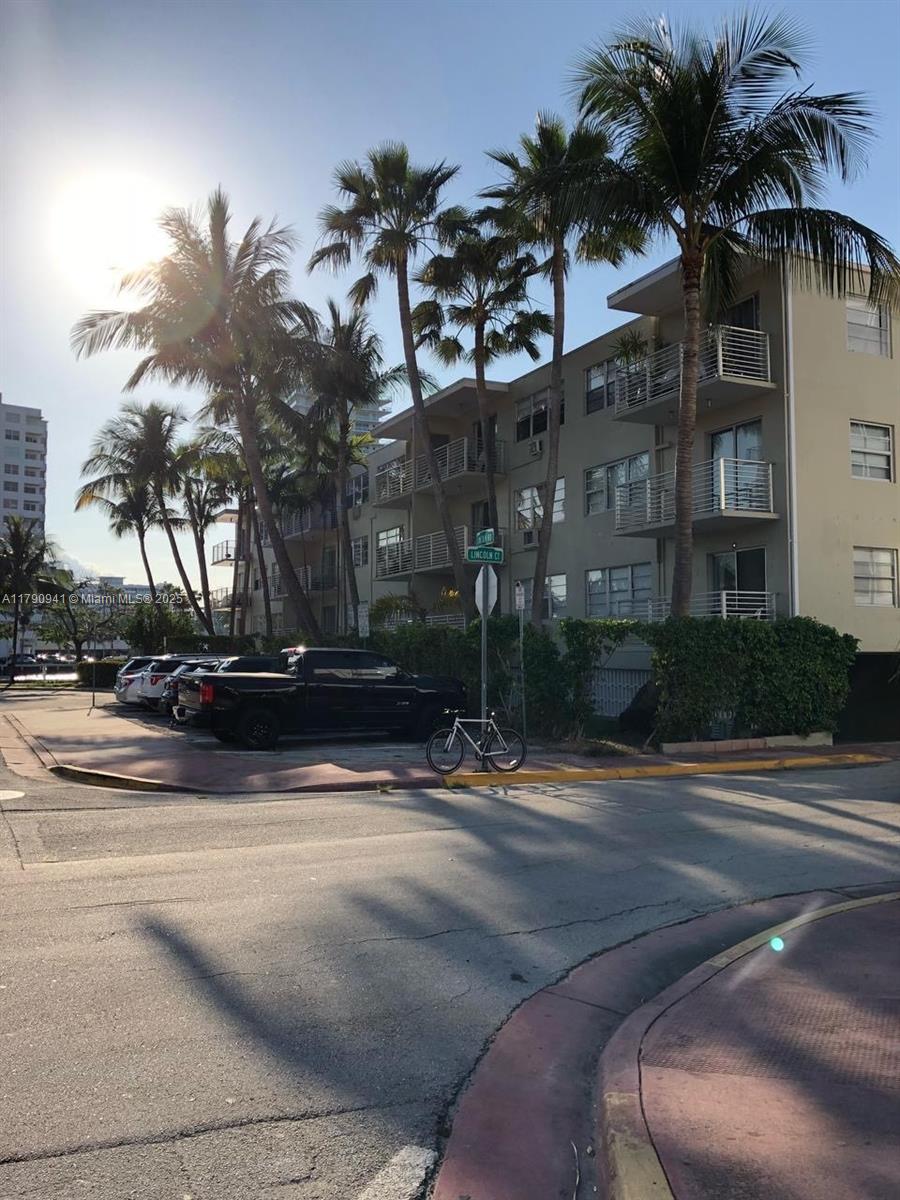 1441 Lincoln Rd # 409