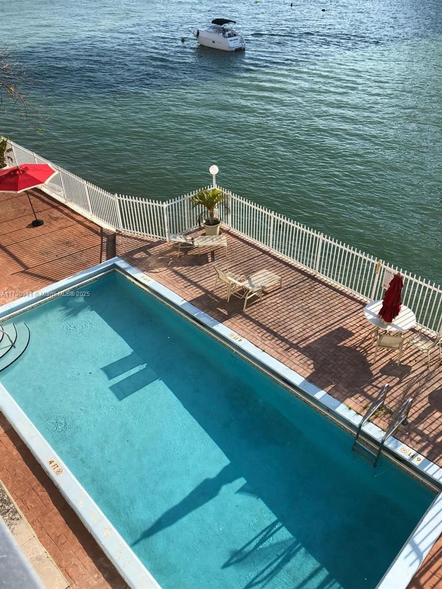 1441 Lincoln Rd # 409
