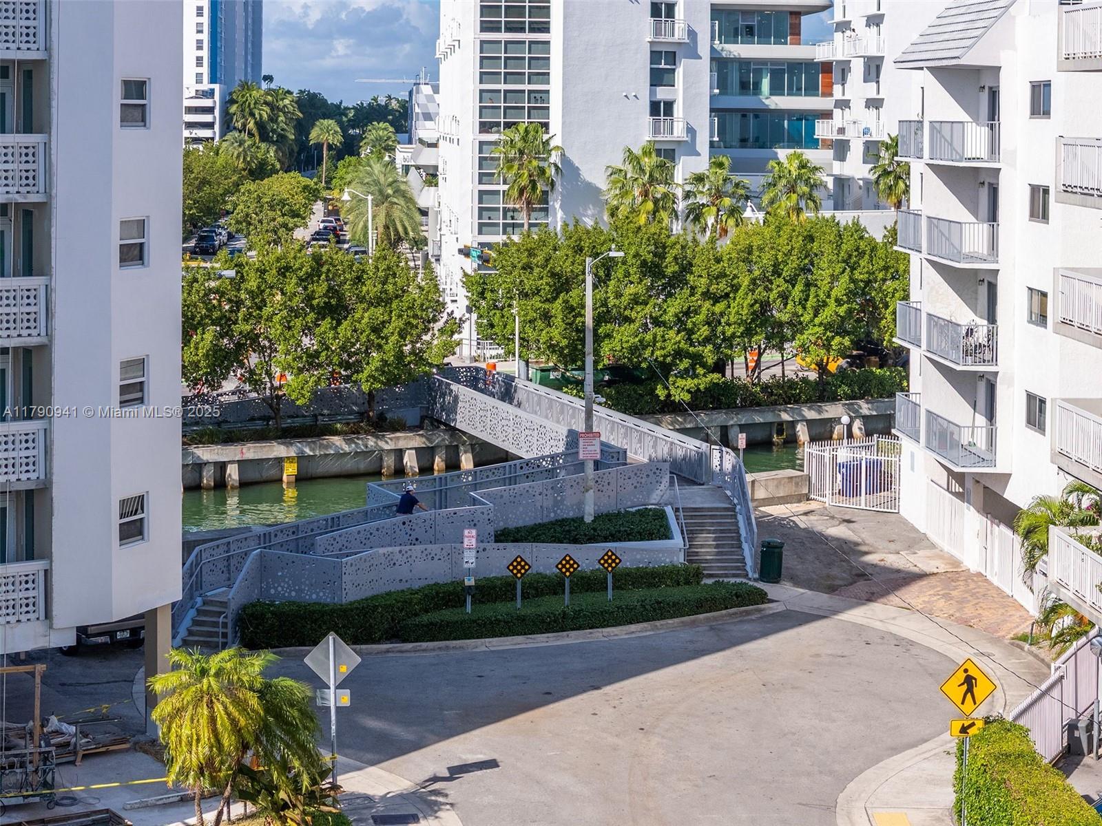 1441 Lincoln Rd # 409