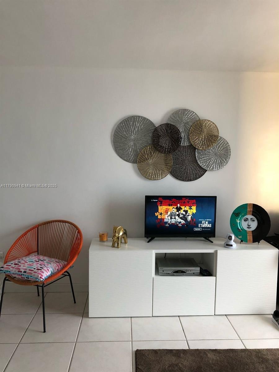 1441 Lincoln Rd # 409