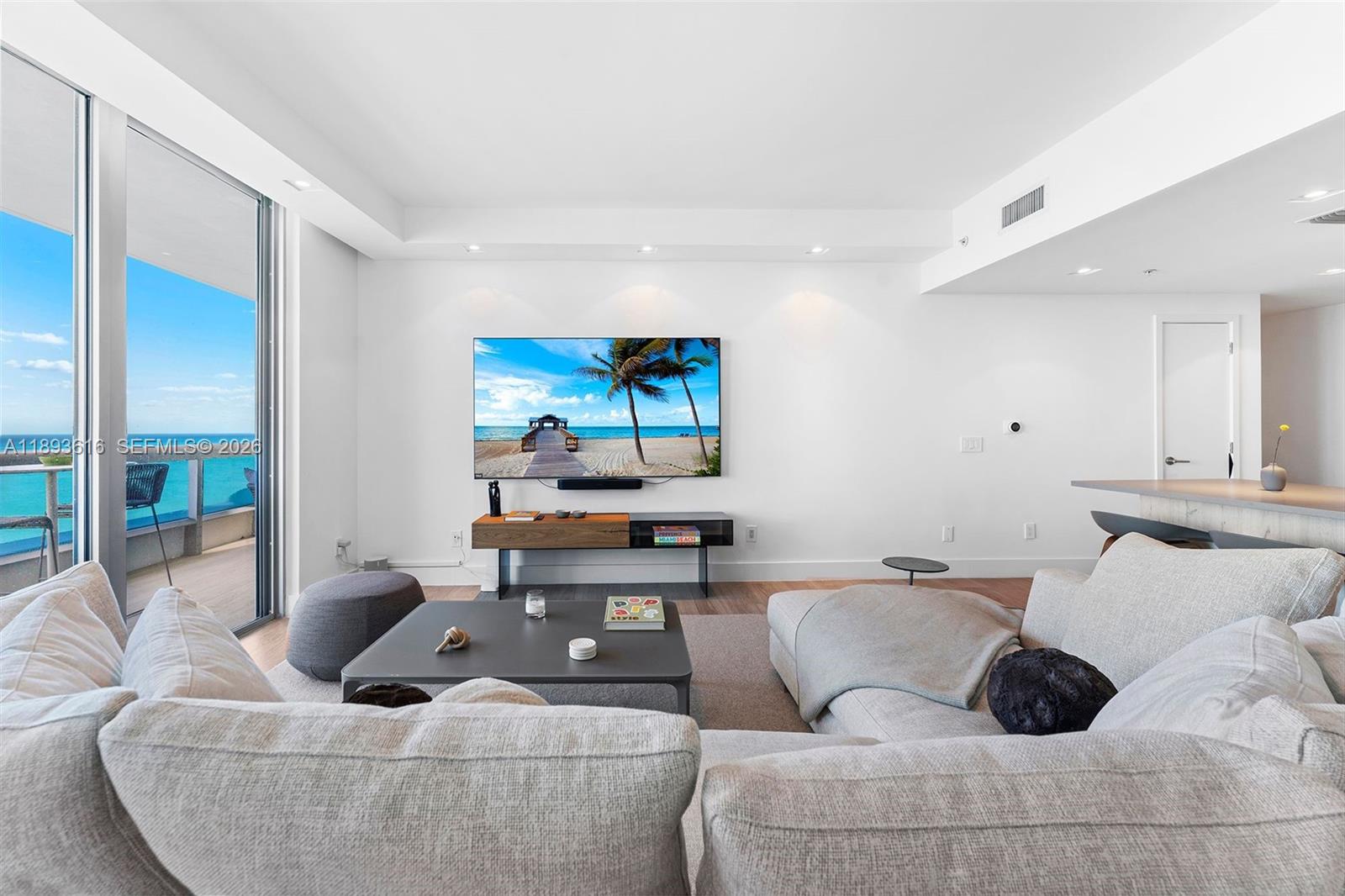 6899 Collins Ave # 2601