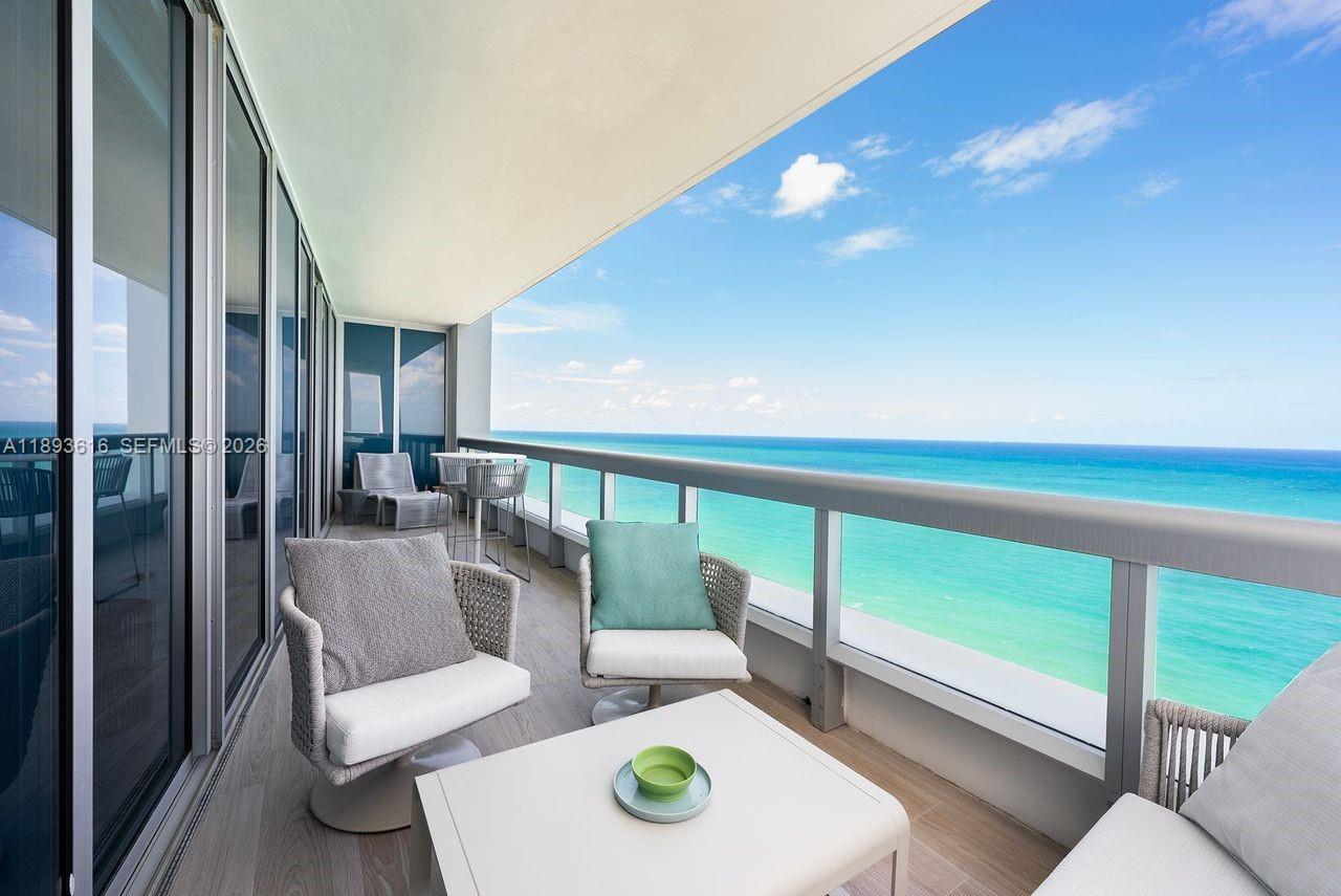 6899 Collins Ave # 2601