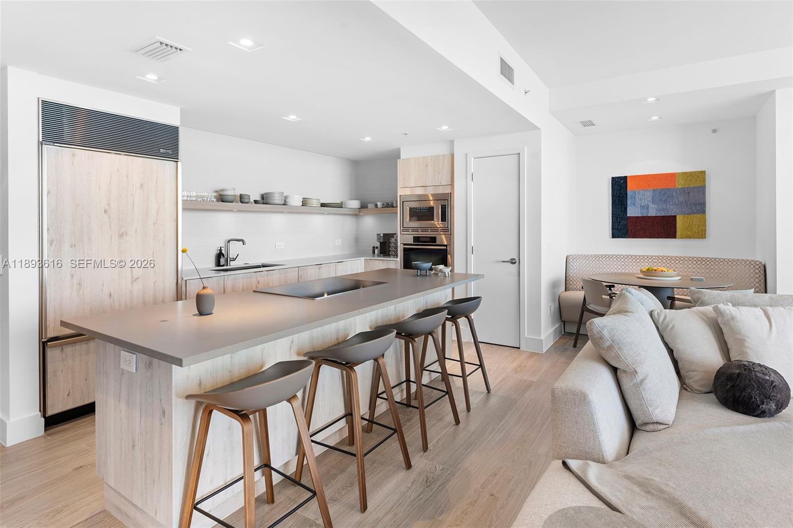 6899 Collins Ave # 2601