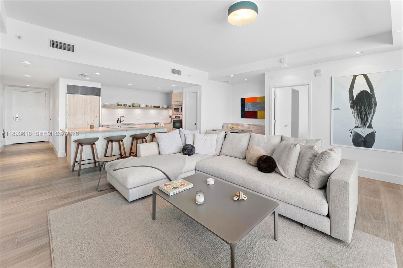 6899 Collins Ave # 2601