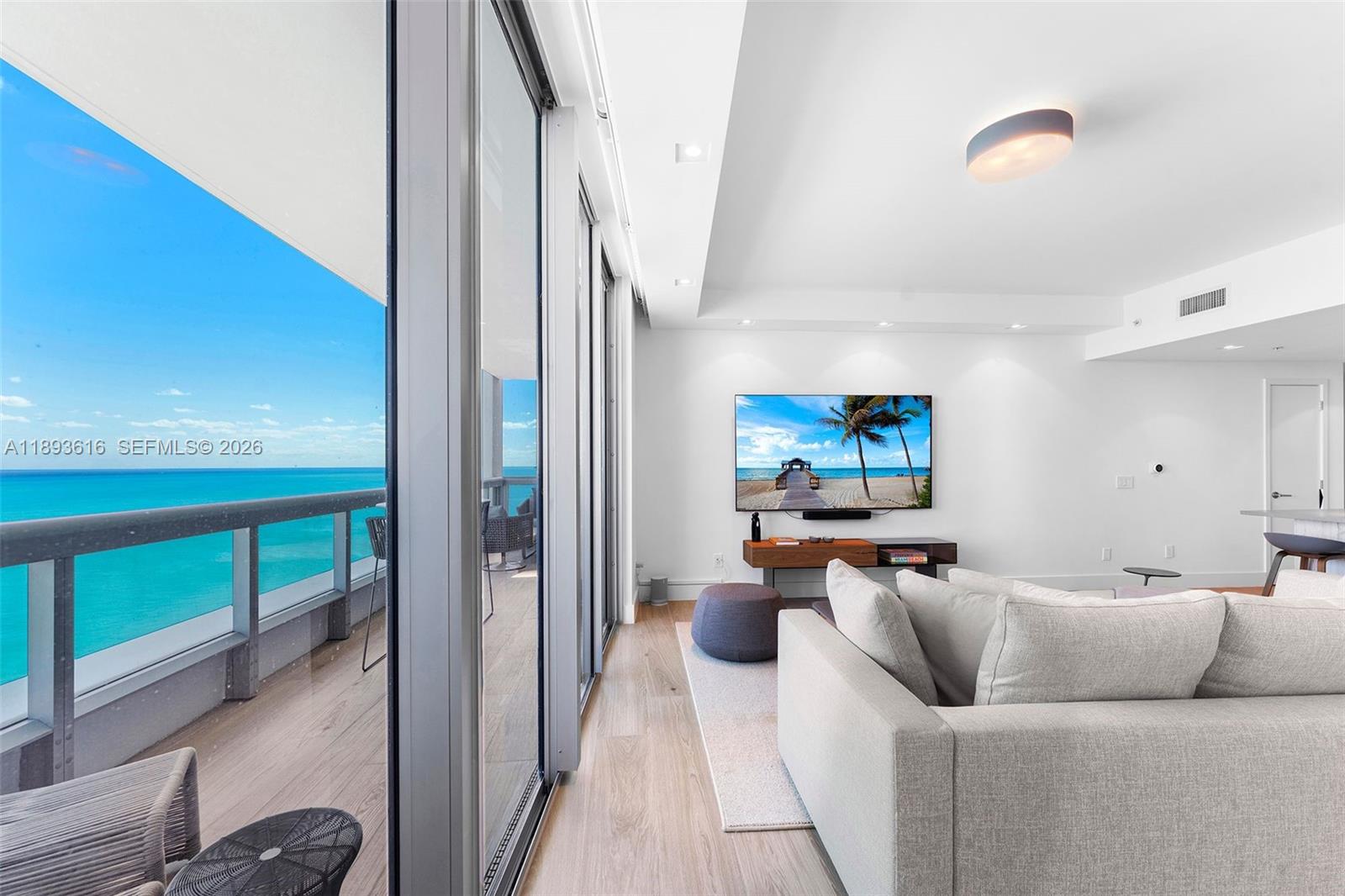 6899 Collins Ave # 2601