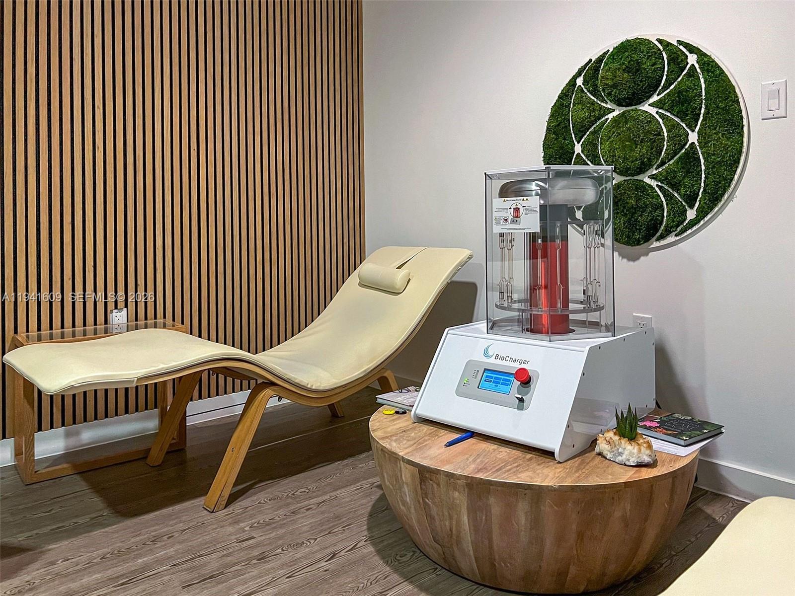 6899 Collins Ave # 1205