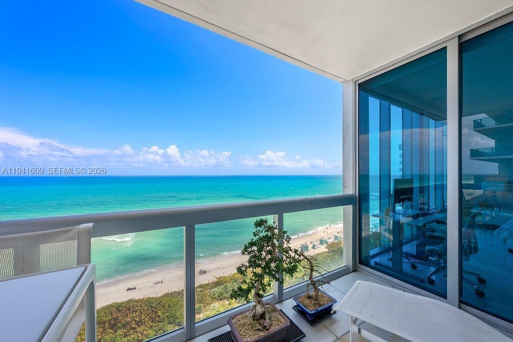 6899 Collins Ave # 1205