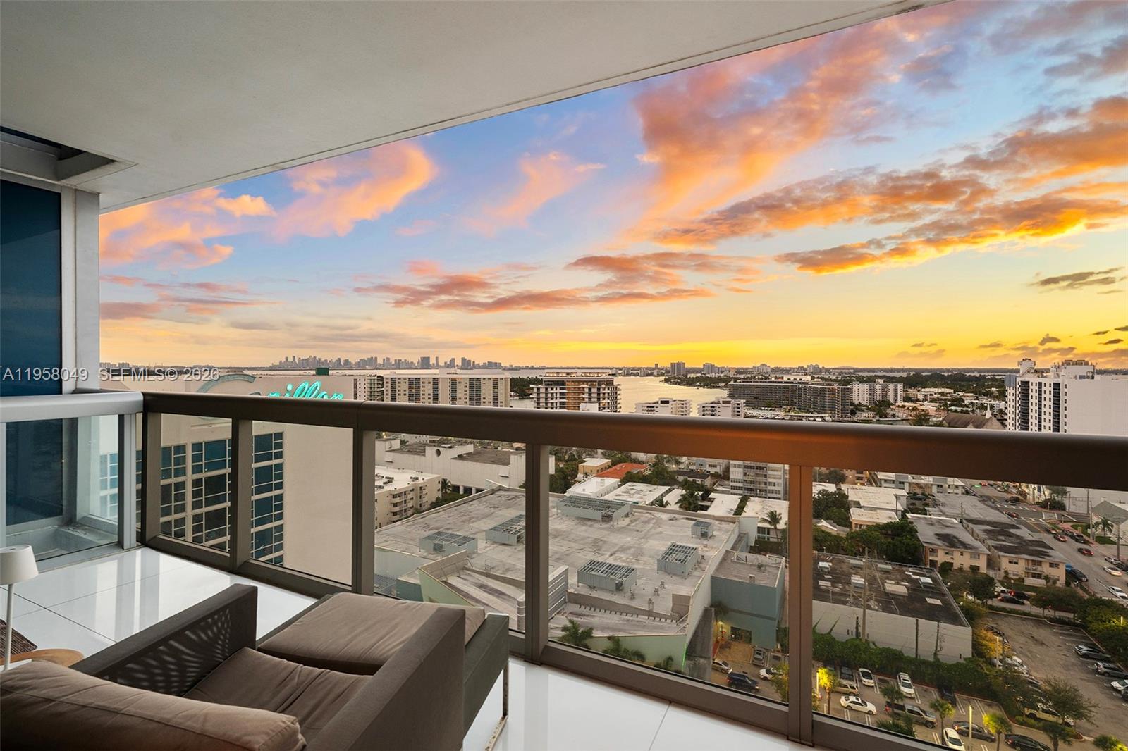 6899 Collins Ave # 1810