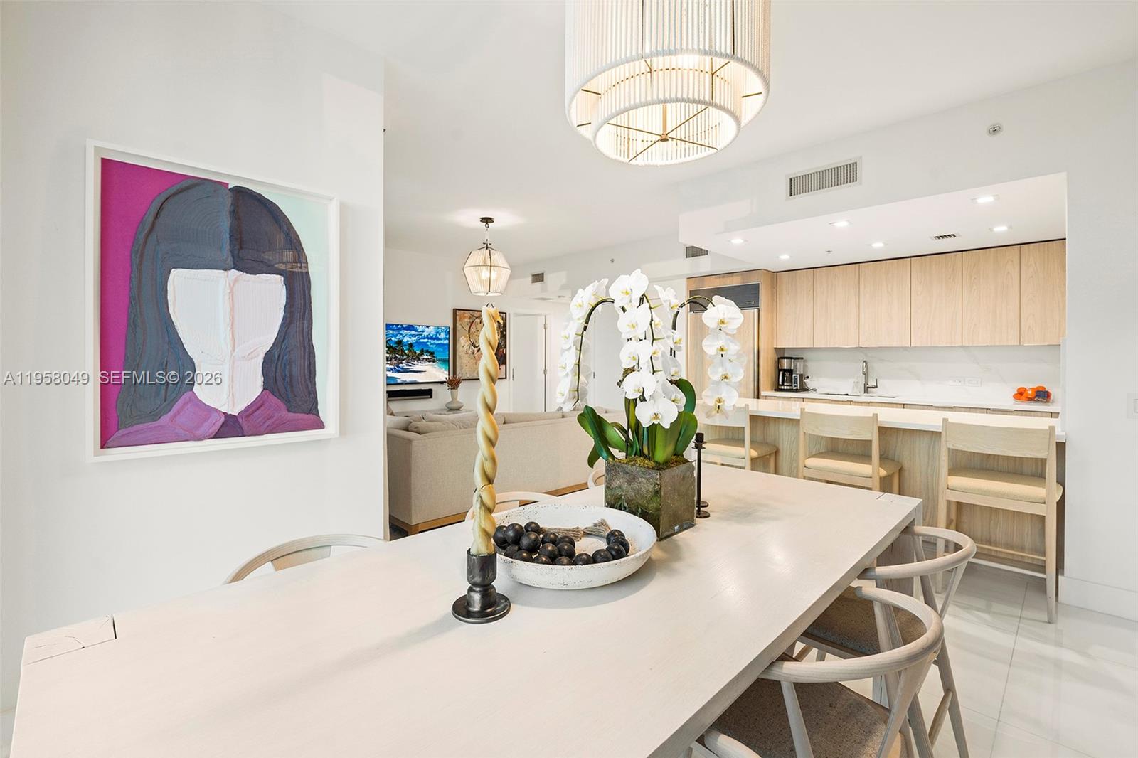 6899 Collins Ave # 1810