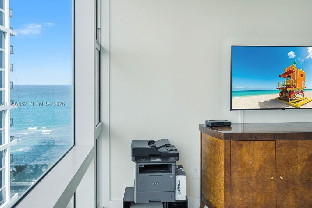 6801 Collins Ave # 1414