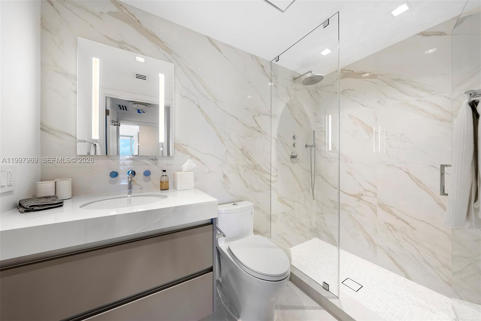 6899 Collins Ave # 1908