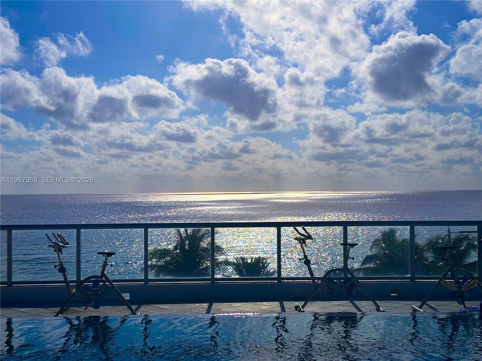 6899 Collins Ave # 1908