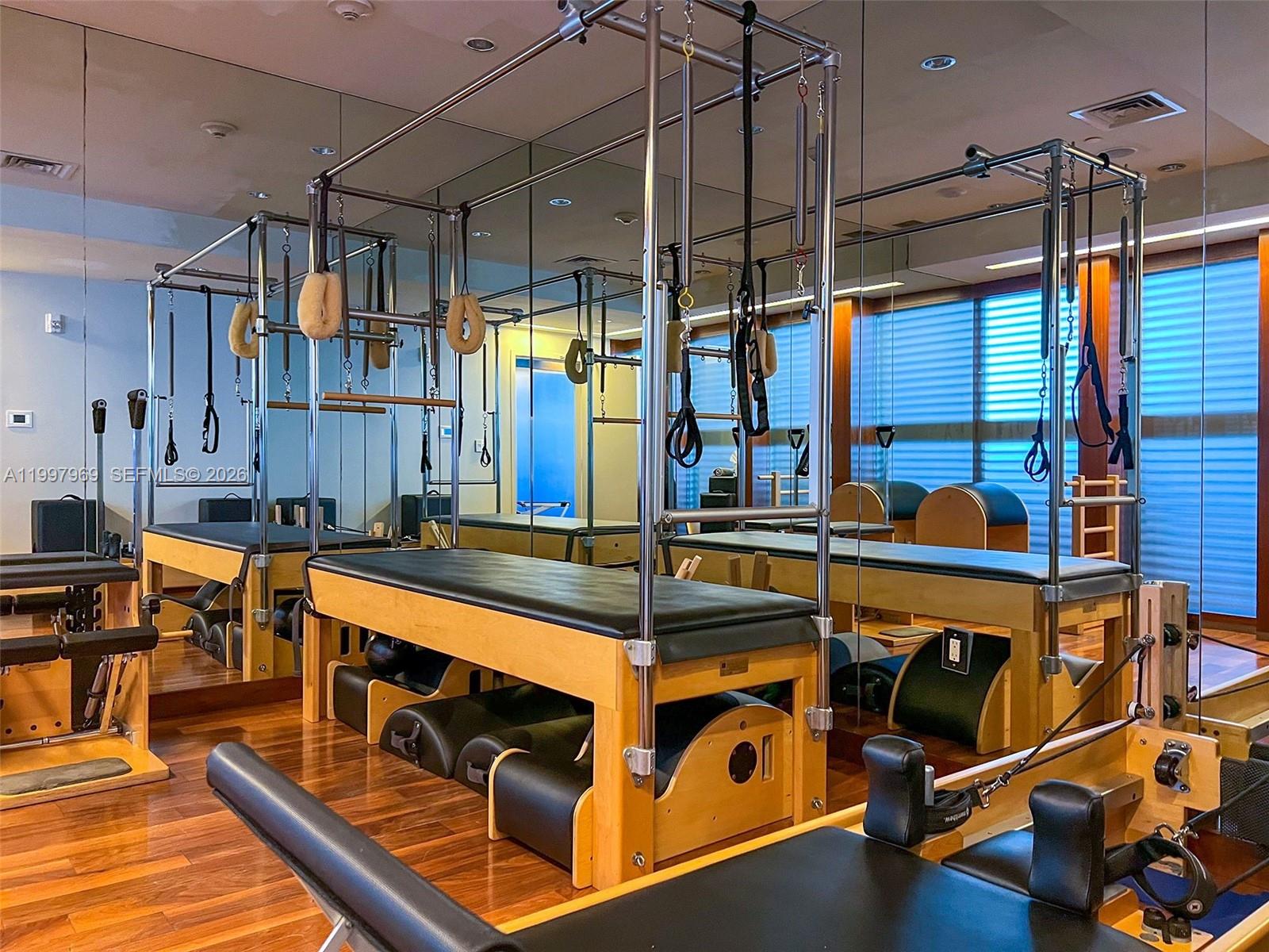 6899 Collins Ave # 1908