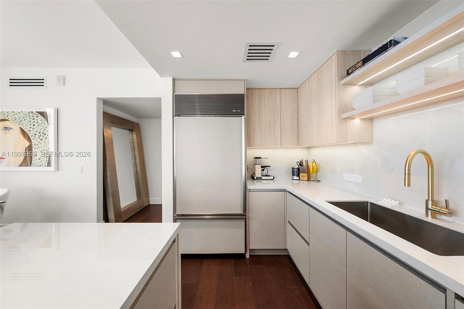 6899 Collins Ave # 1908