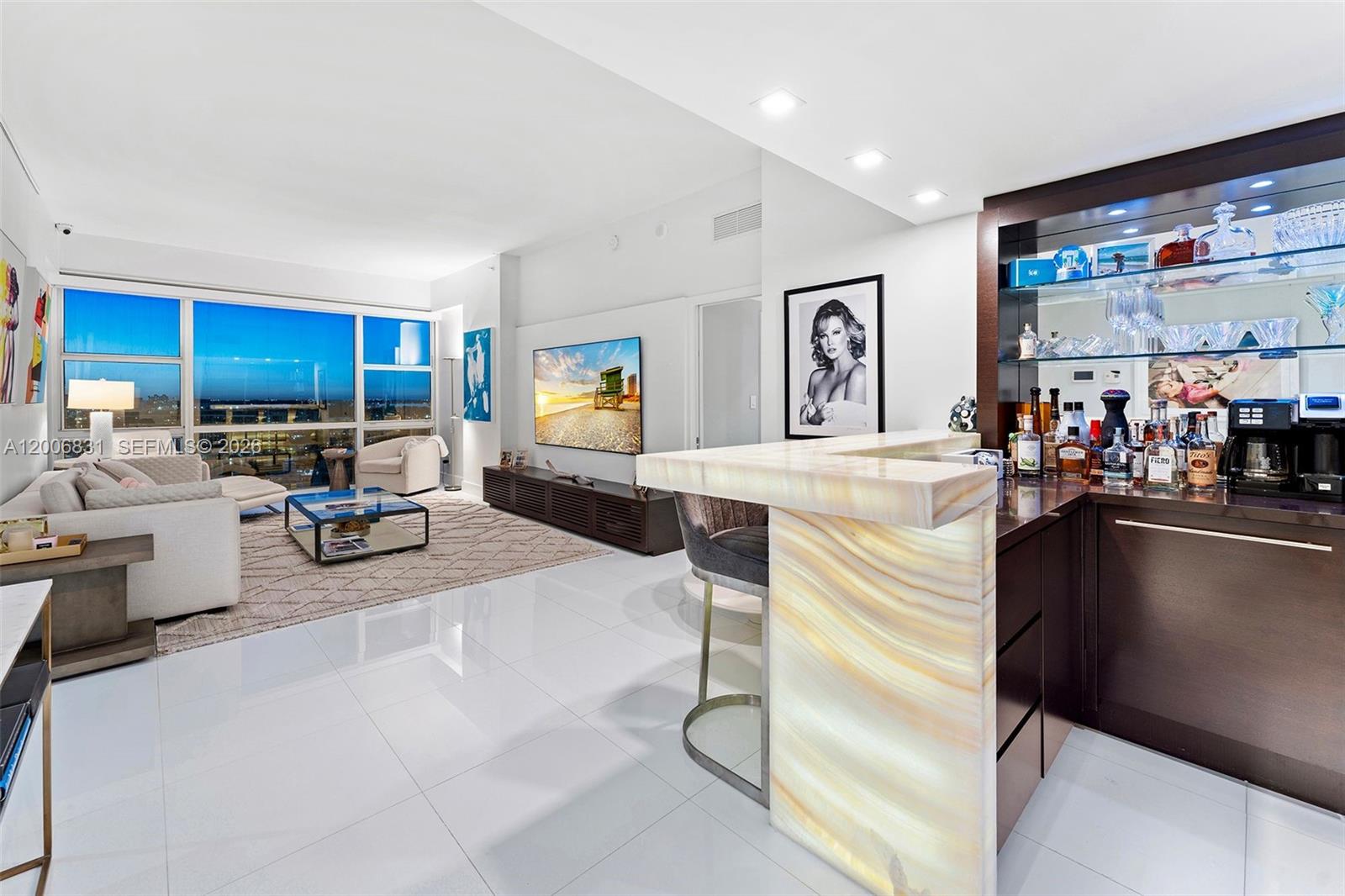 6801 Collins Ave Unit: PH01/02