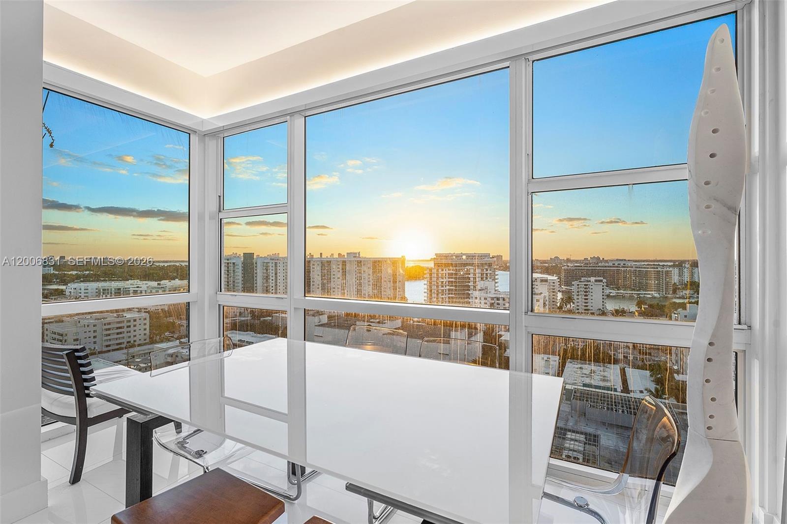 6801 Collins Ave Unit: PH01/02