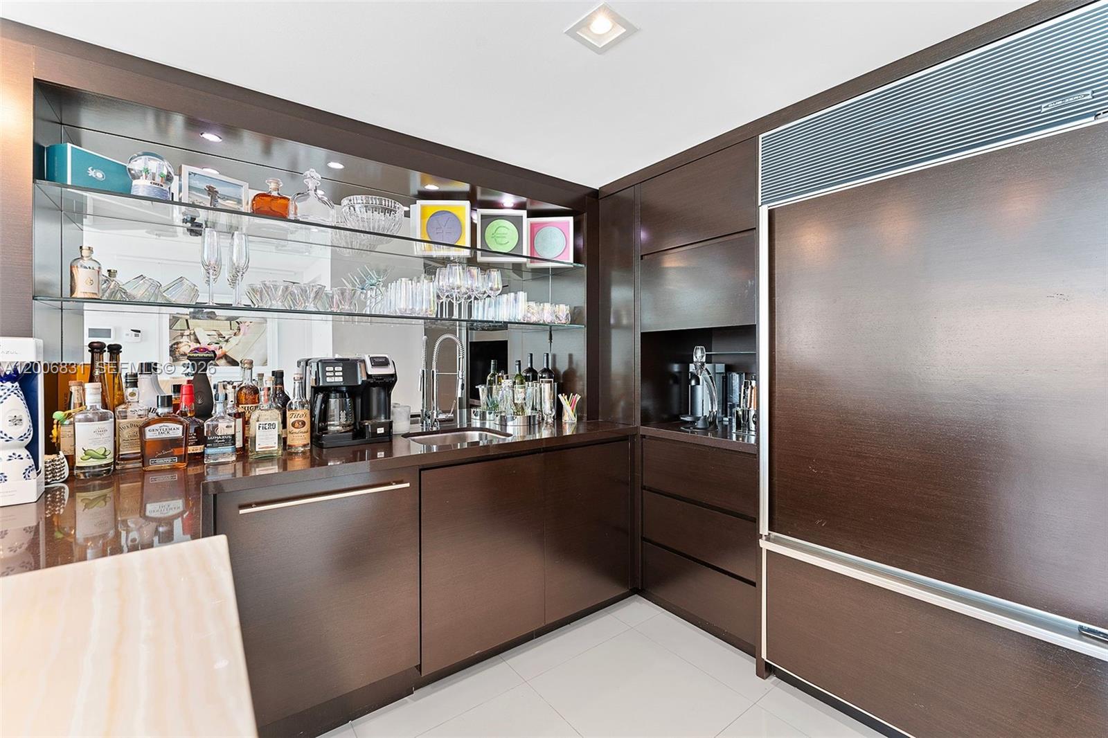 6801 Collins Ave Unit: PH01/02