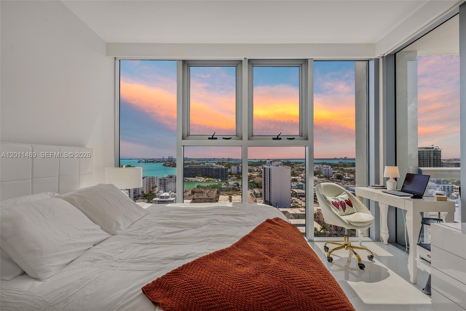 6899 Collins Ave # 2004