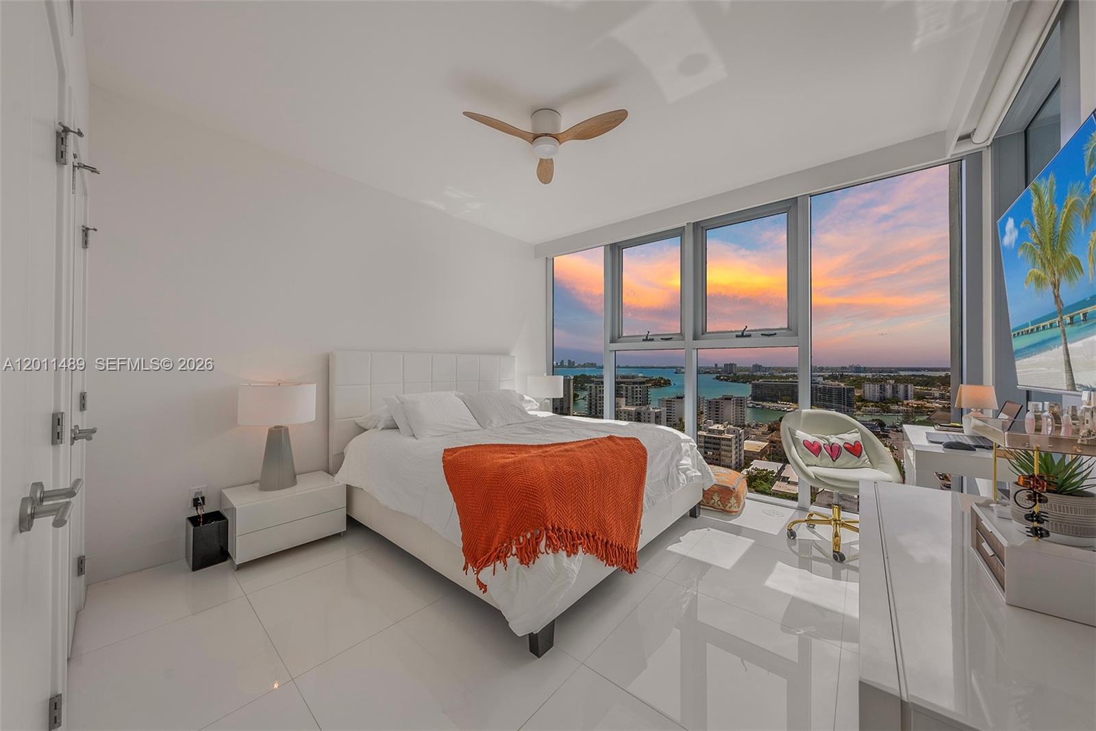 6899 Collins Ave # 2004