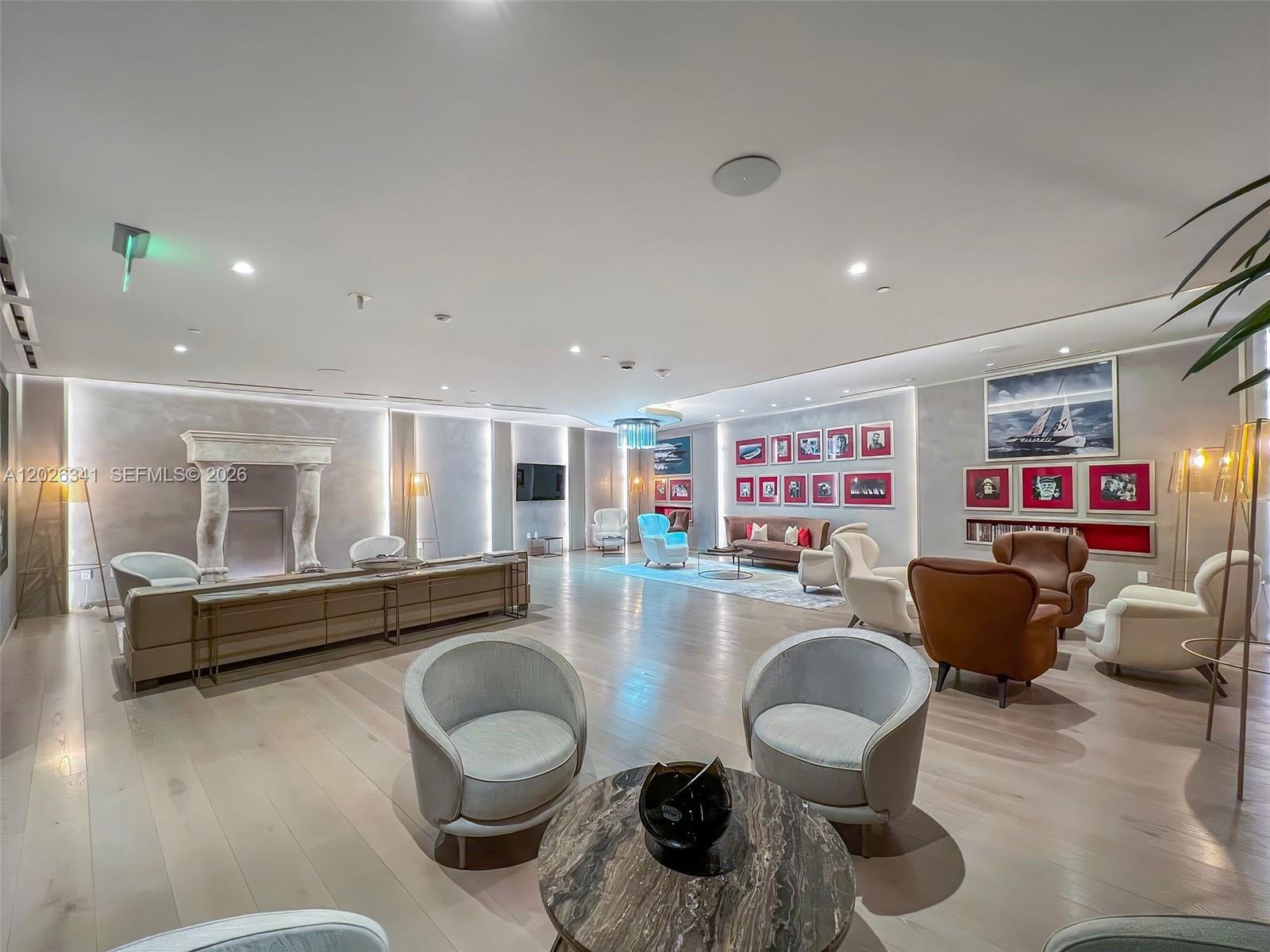 1000 Brickell Plz # 2111