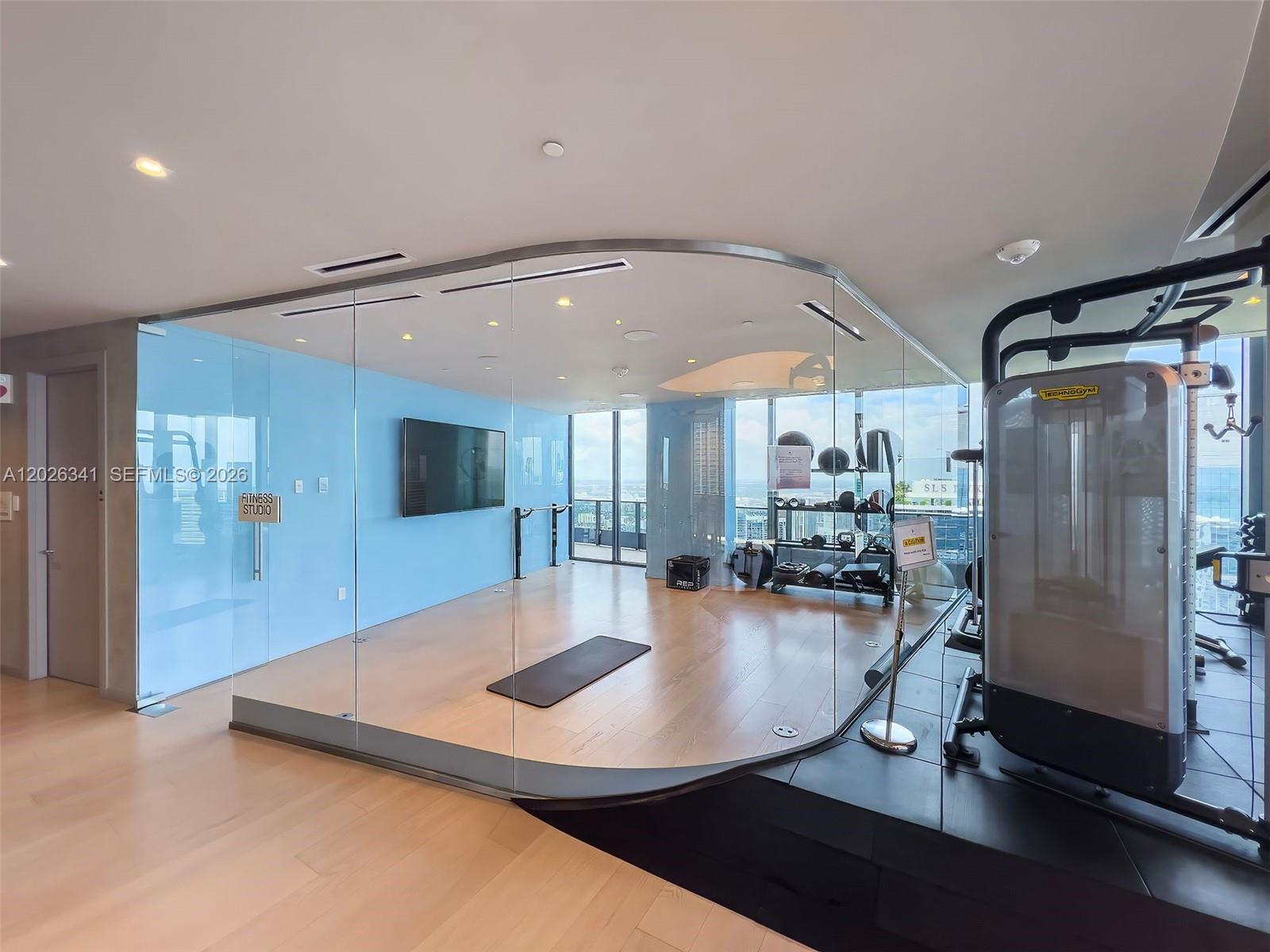 1000 Brickell Plz # 2111